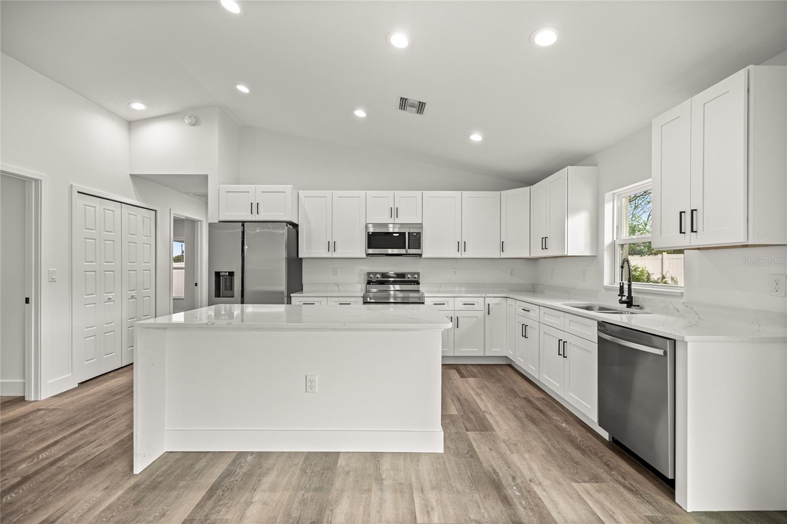 SILVER SPGS SHORES UN 17 - Residential