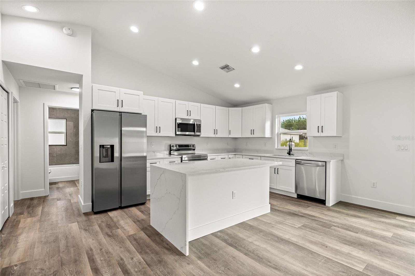 SILVER SPGS SHORES UN 17 - Residential