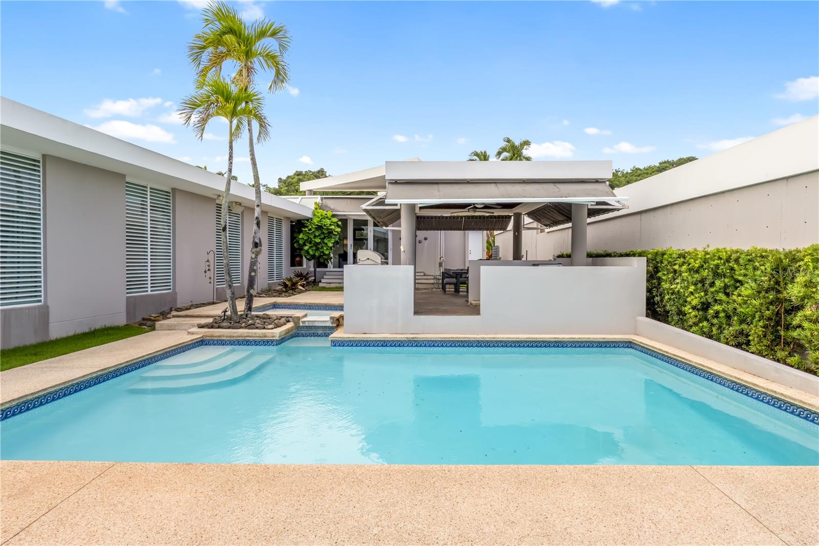 LA VILLA DE TORRIMAR 236, REY FERNANDO, GUAYNABO - Residential