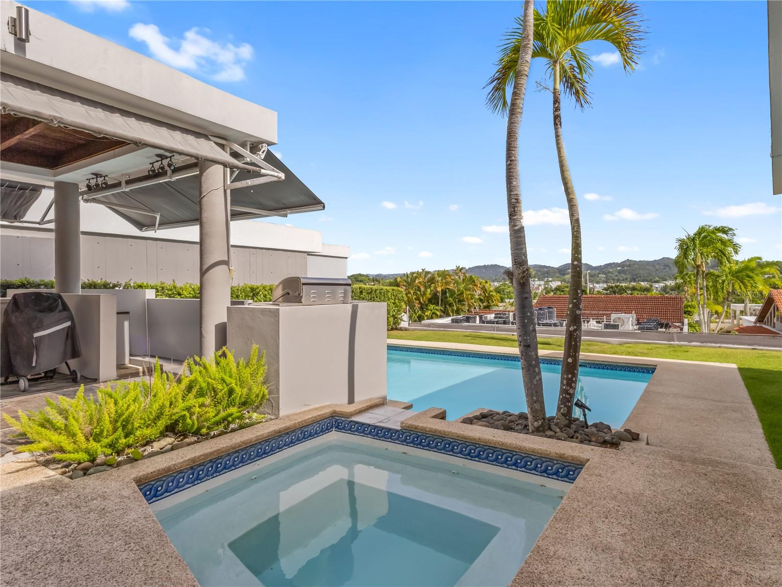 LA VILLA DE TORRIMAR 236, REY FERNANDO, GUAYNABO - Residential