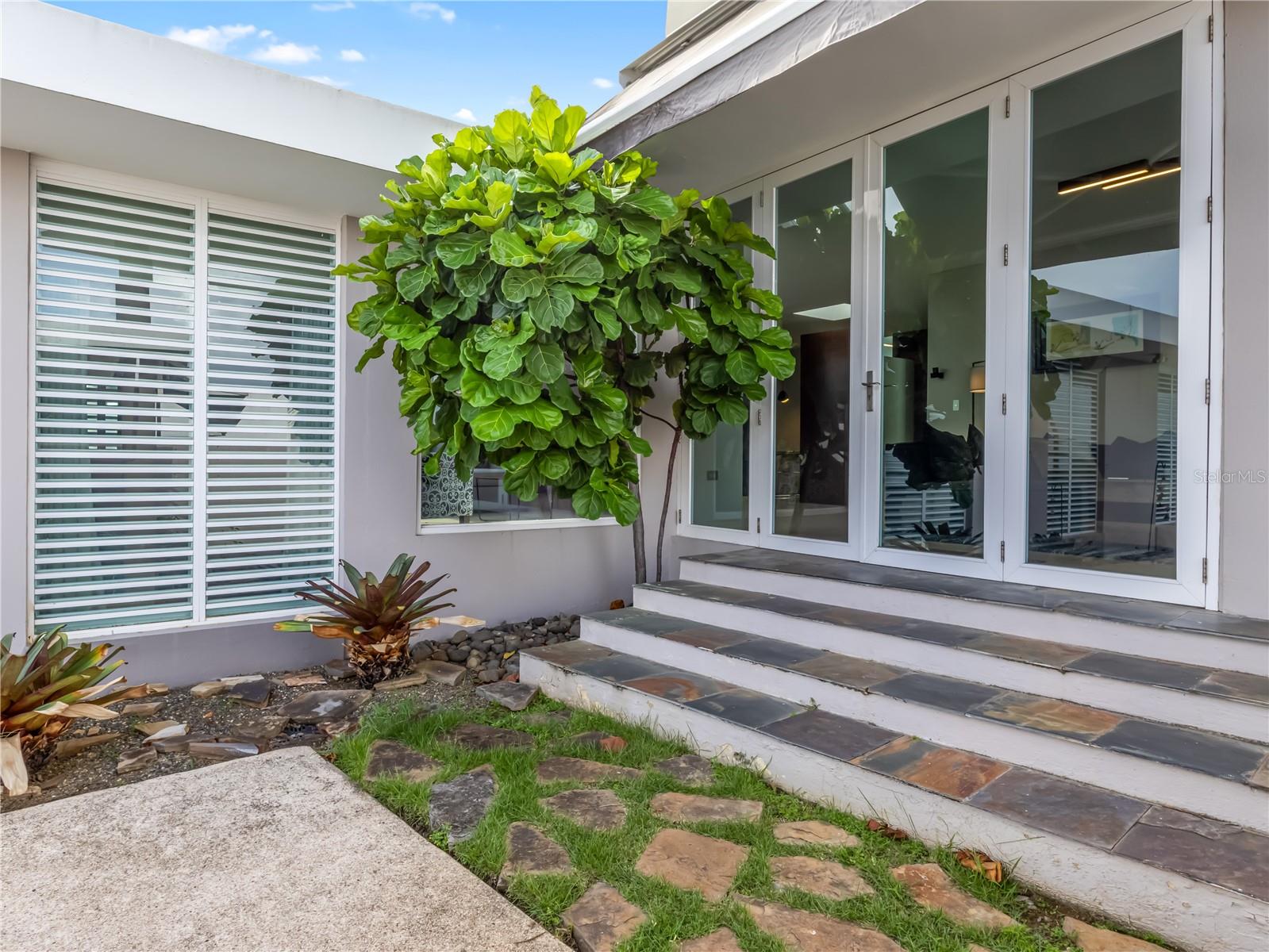 LA VILLA DE TORRIMAR 236, REY FERNANDO, GUAYNABO - Residential