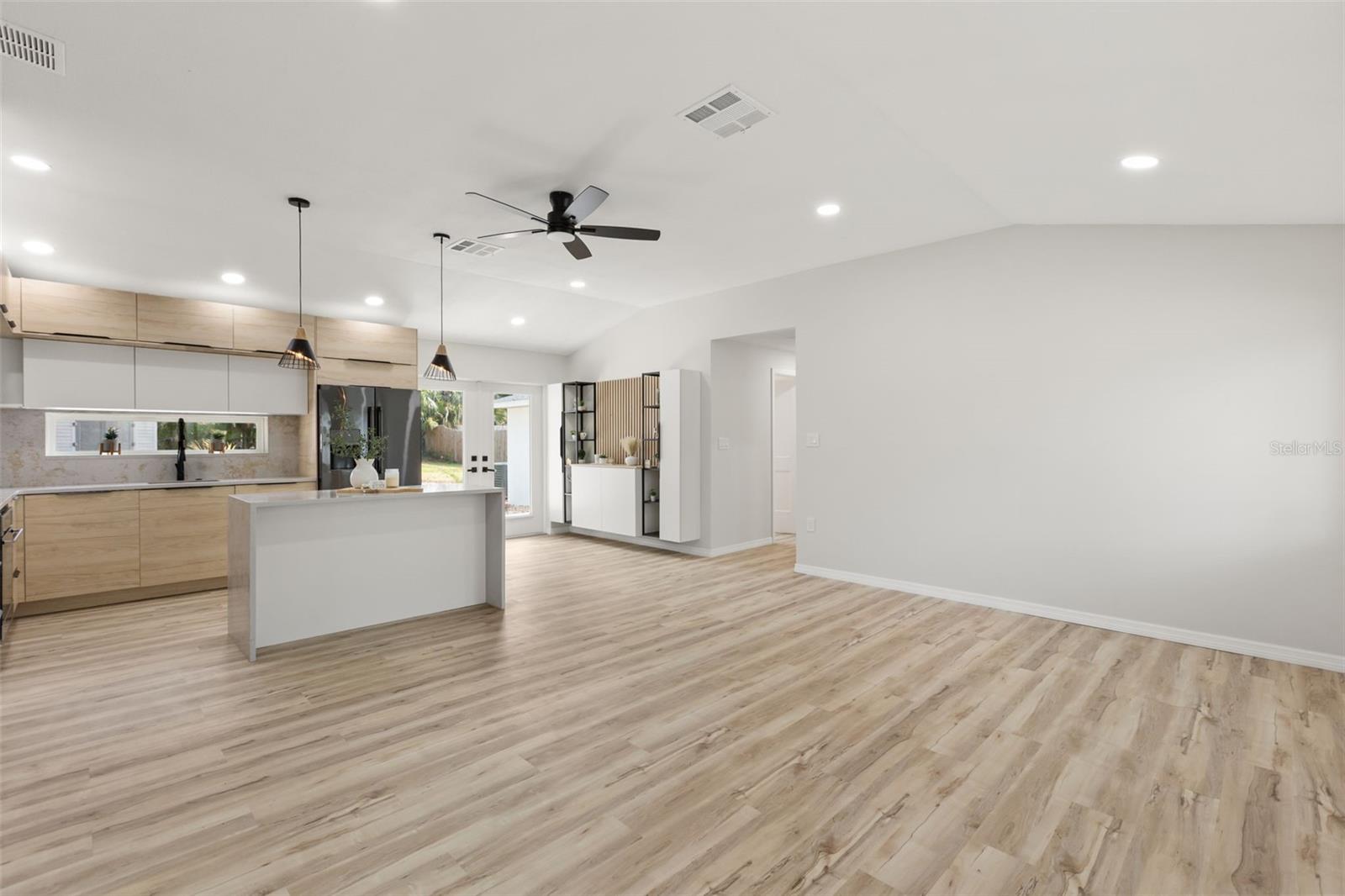 FLORIDA LAKE PARK PROP INC - Residential
