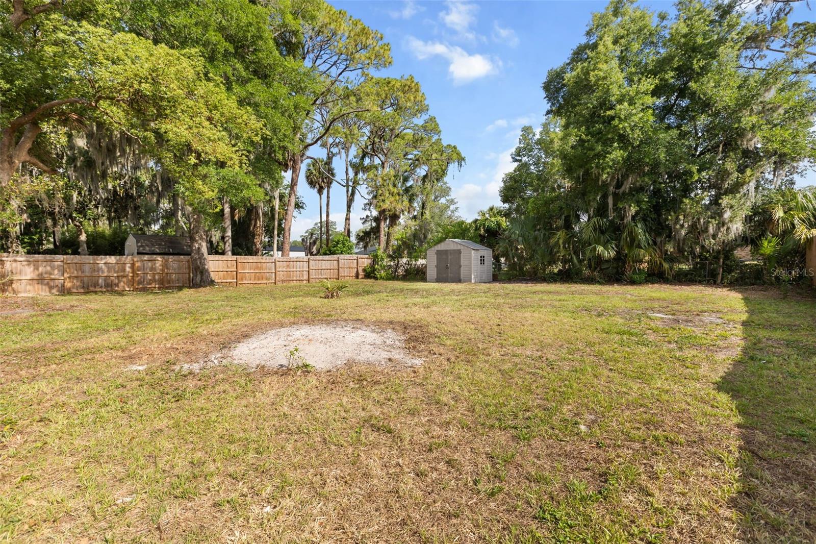 FLORIDA LAKE PARK PROP INC - Residential