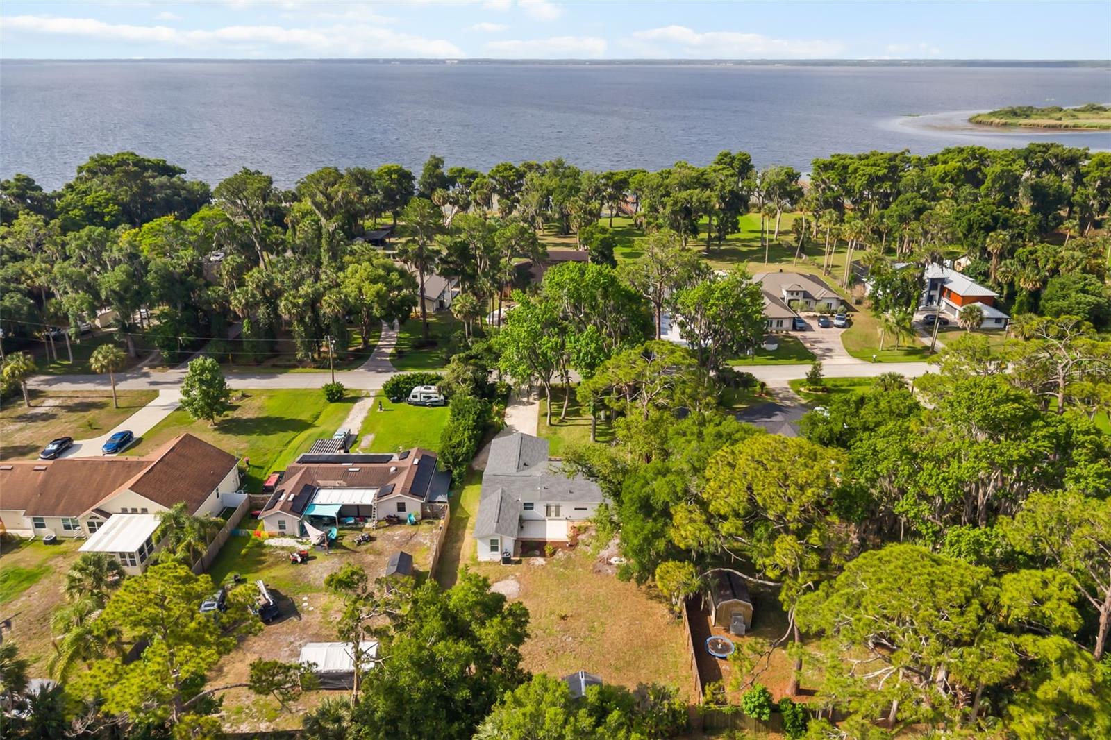 FLORIDA LAKE PARK PROP INC - Residential