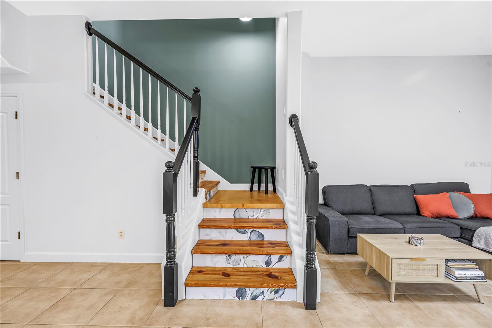 ESTANCIA PLACE TWNHMS - Residential