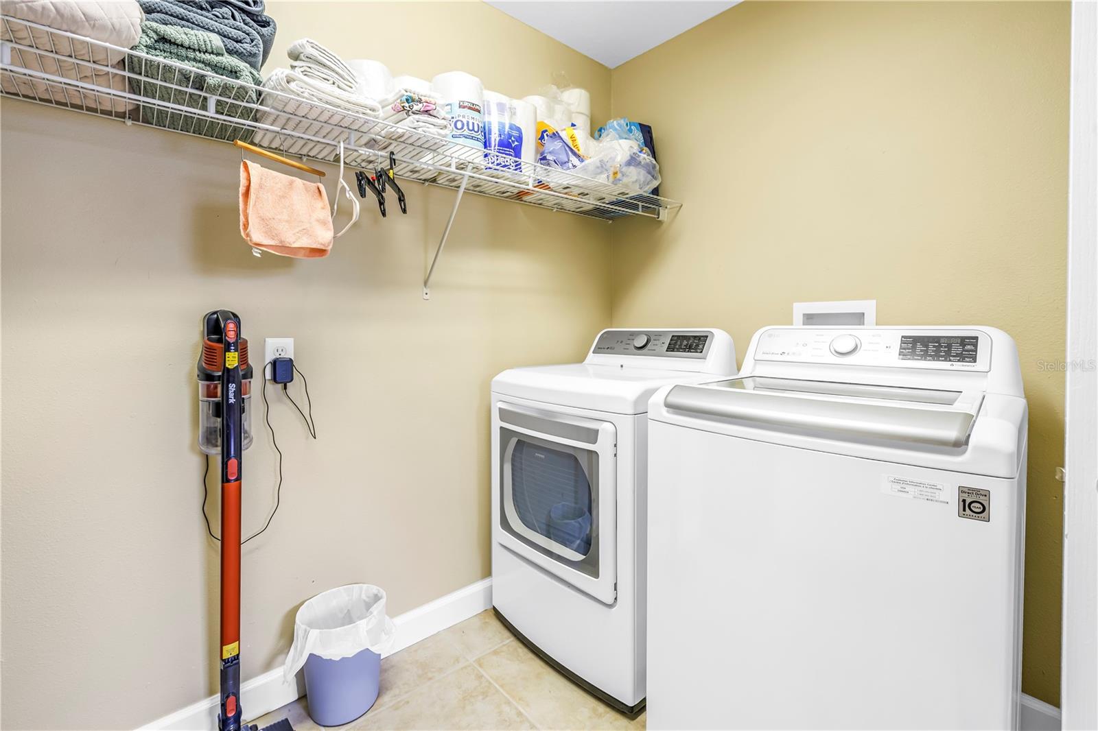 ESTANCIA PLACE TWNHMS - Residential