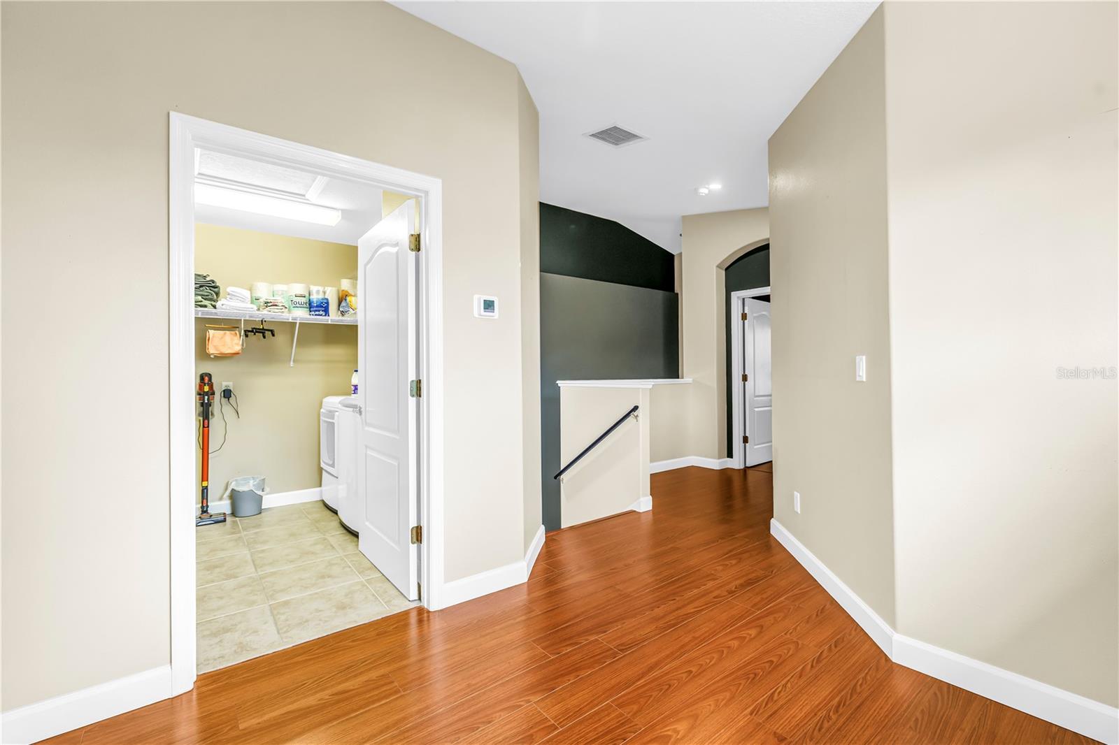 ESTANCIA PLACE TWNHMS - Residential