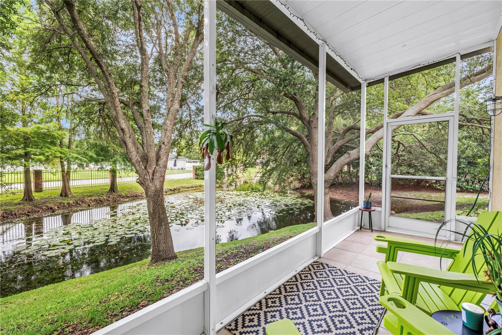 ESTANCIA PLACE TWNHMS - Residential
