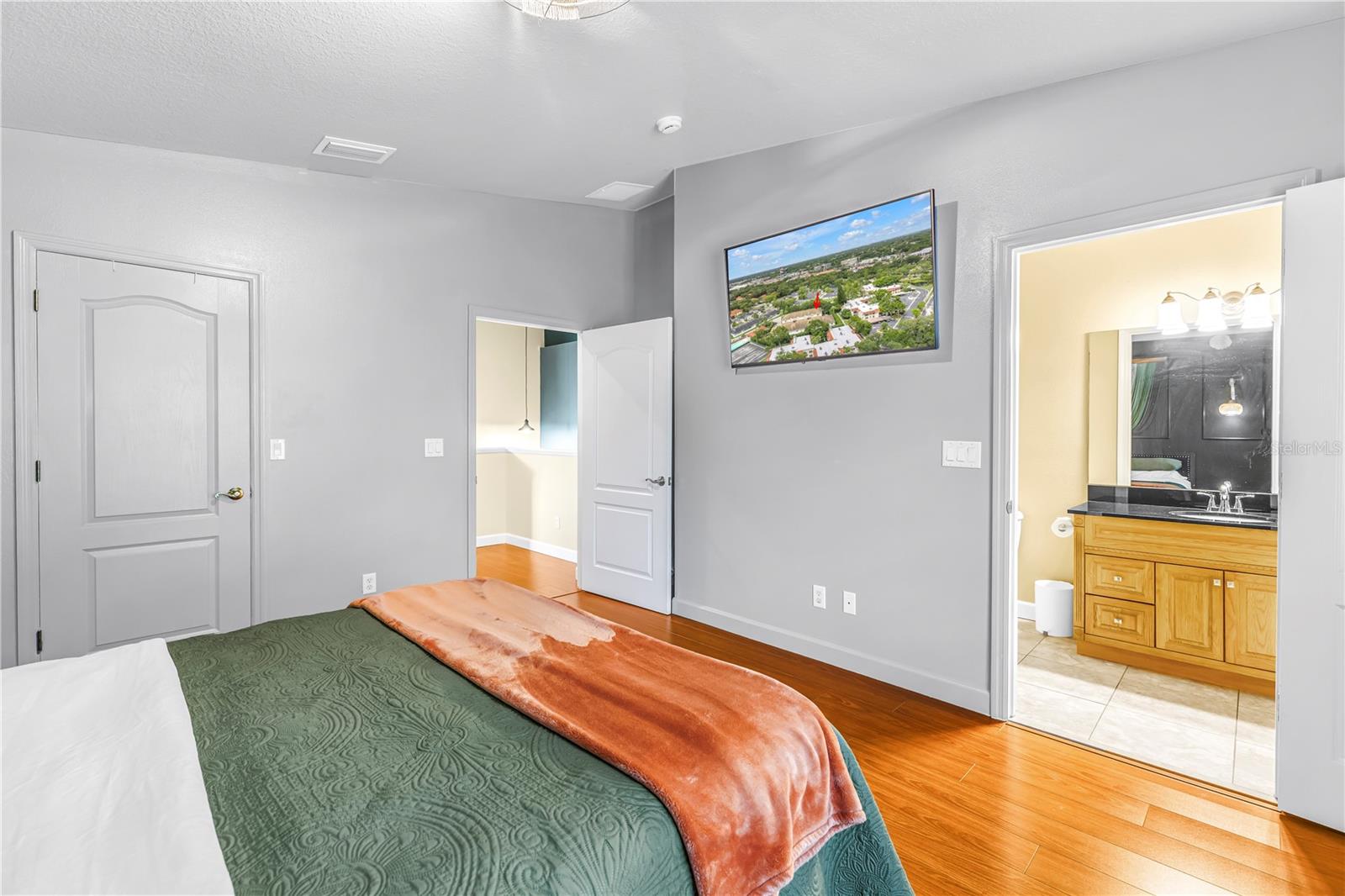ESTANCIA PLACE TWNHMS - Residential