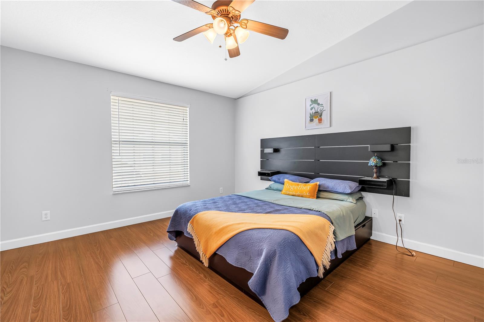 ESTANCIA PLACE TWNHMS - Residential