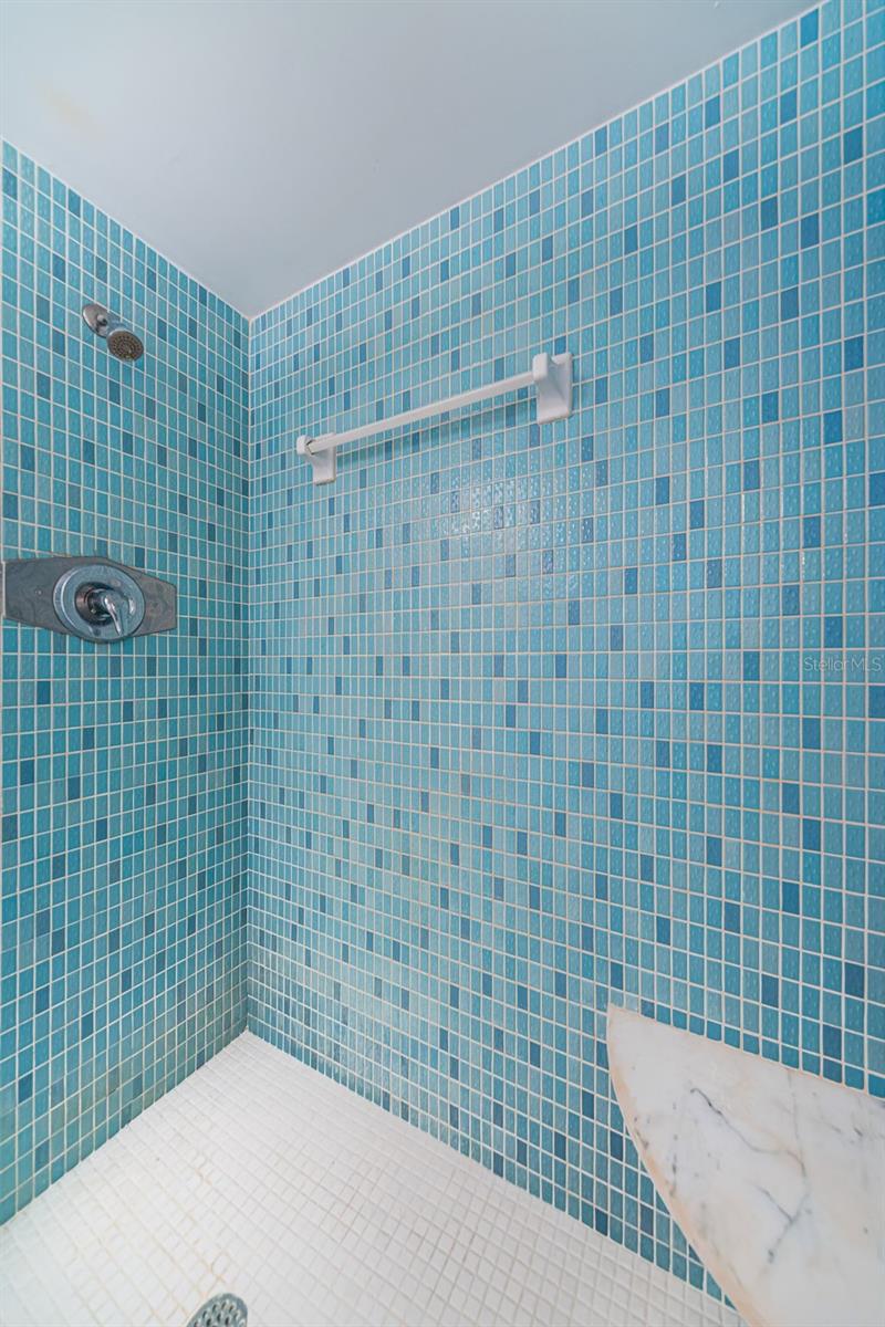 JEFFERSON HOUSE THE CONDO - Residential