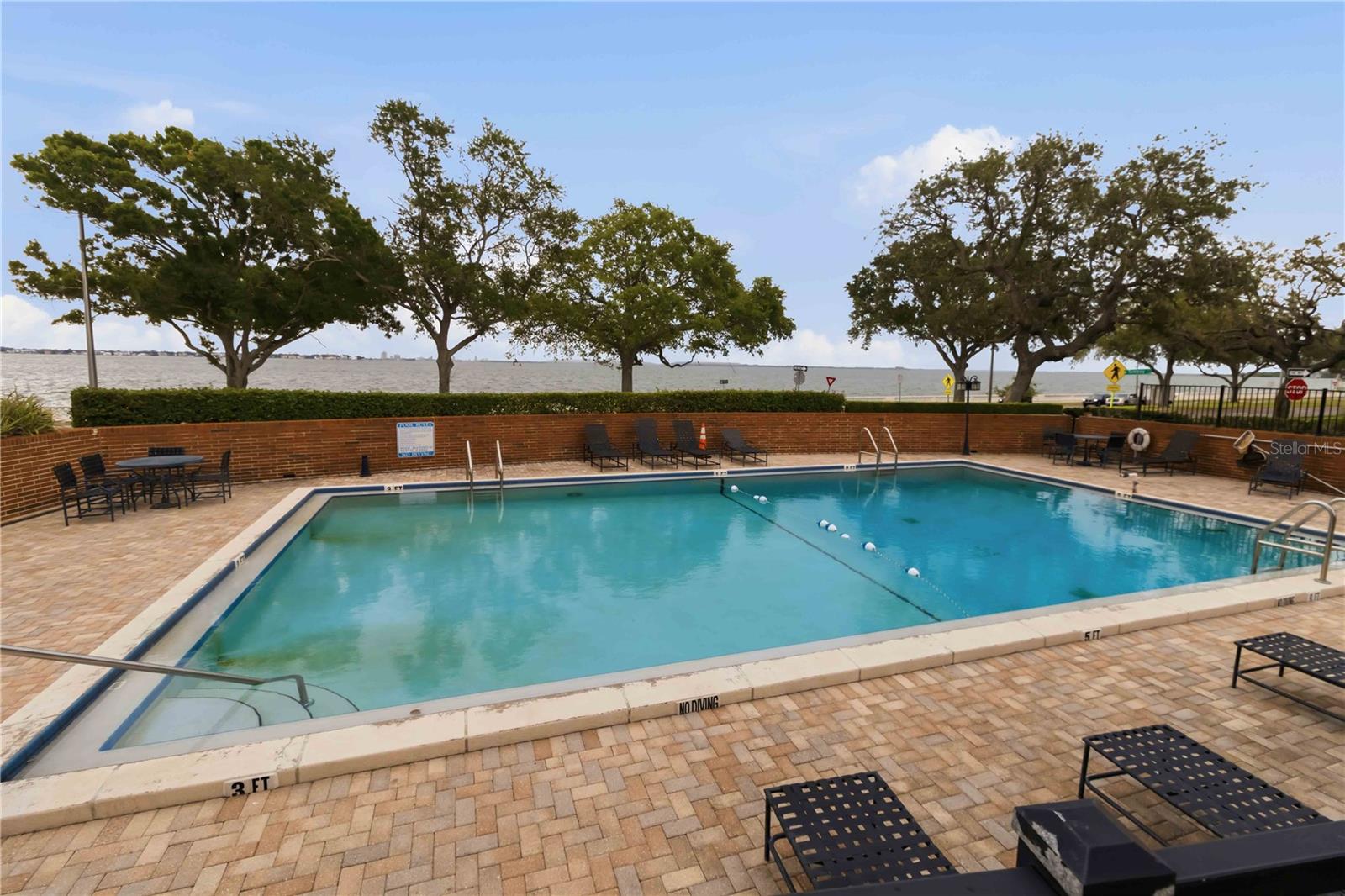 BAYSHORE TOWERS A CONDO - Residential