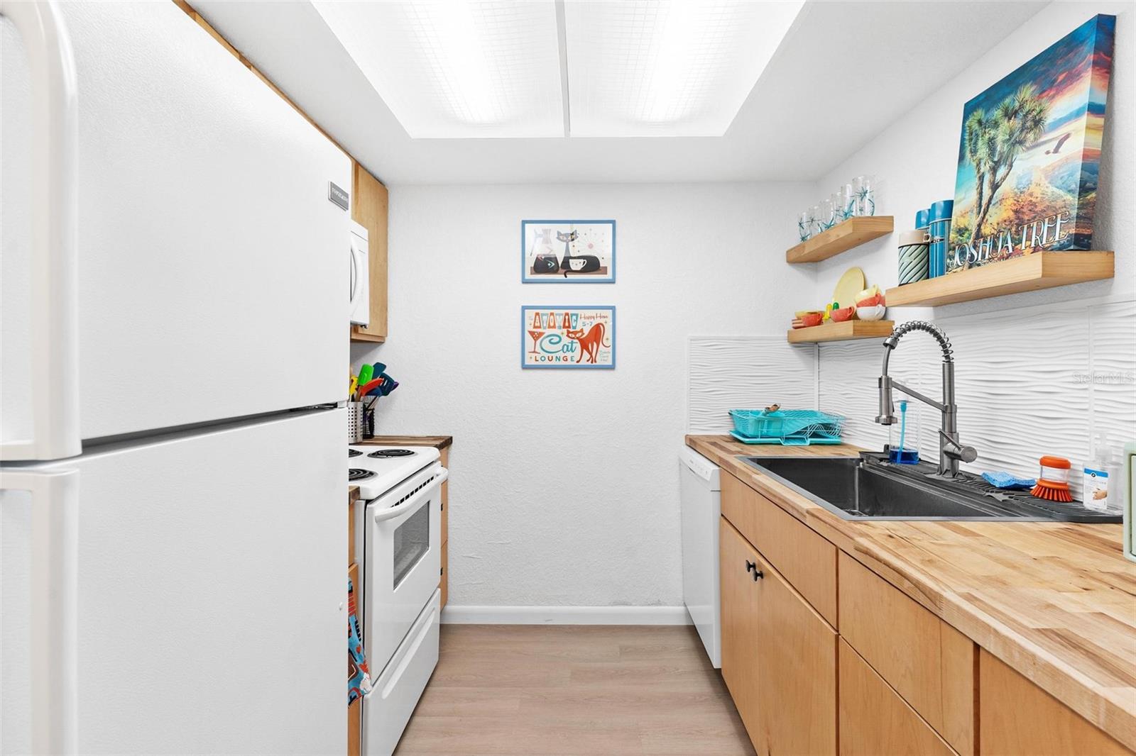 LEESBURG SPANISH OAKS CONDO - Residential
