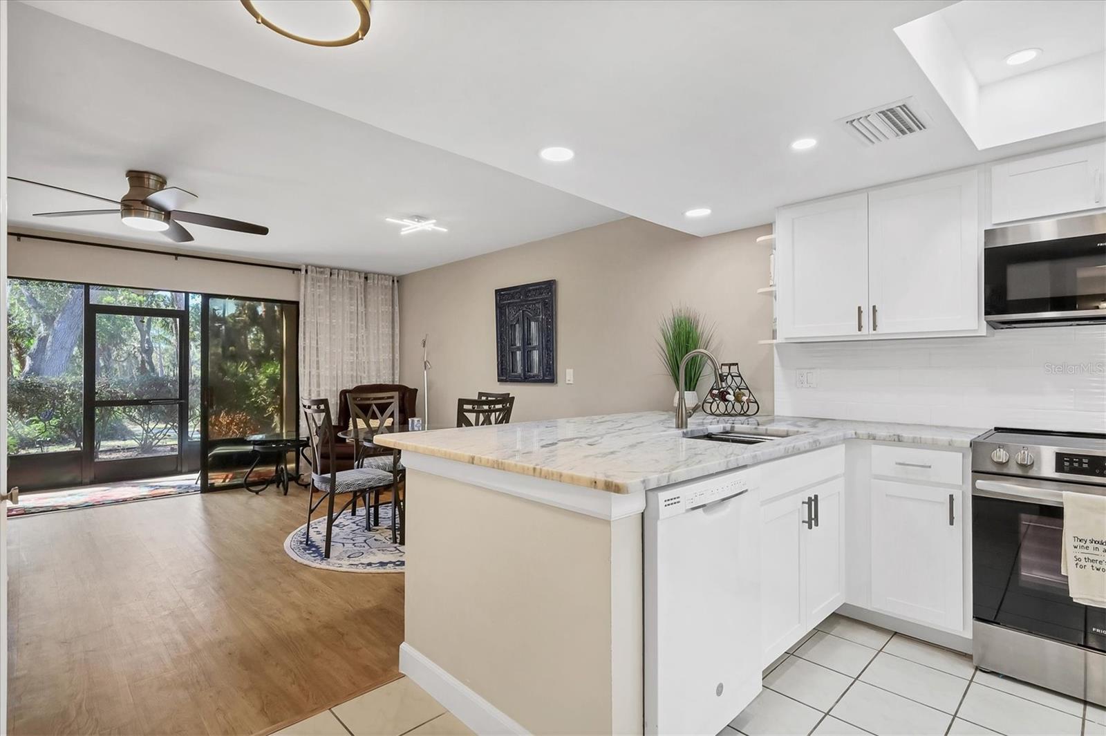 QUAIL HOLLOW - Residential
