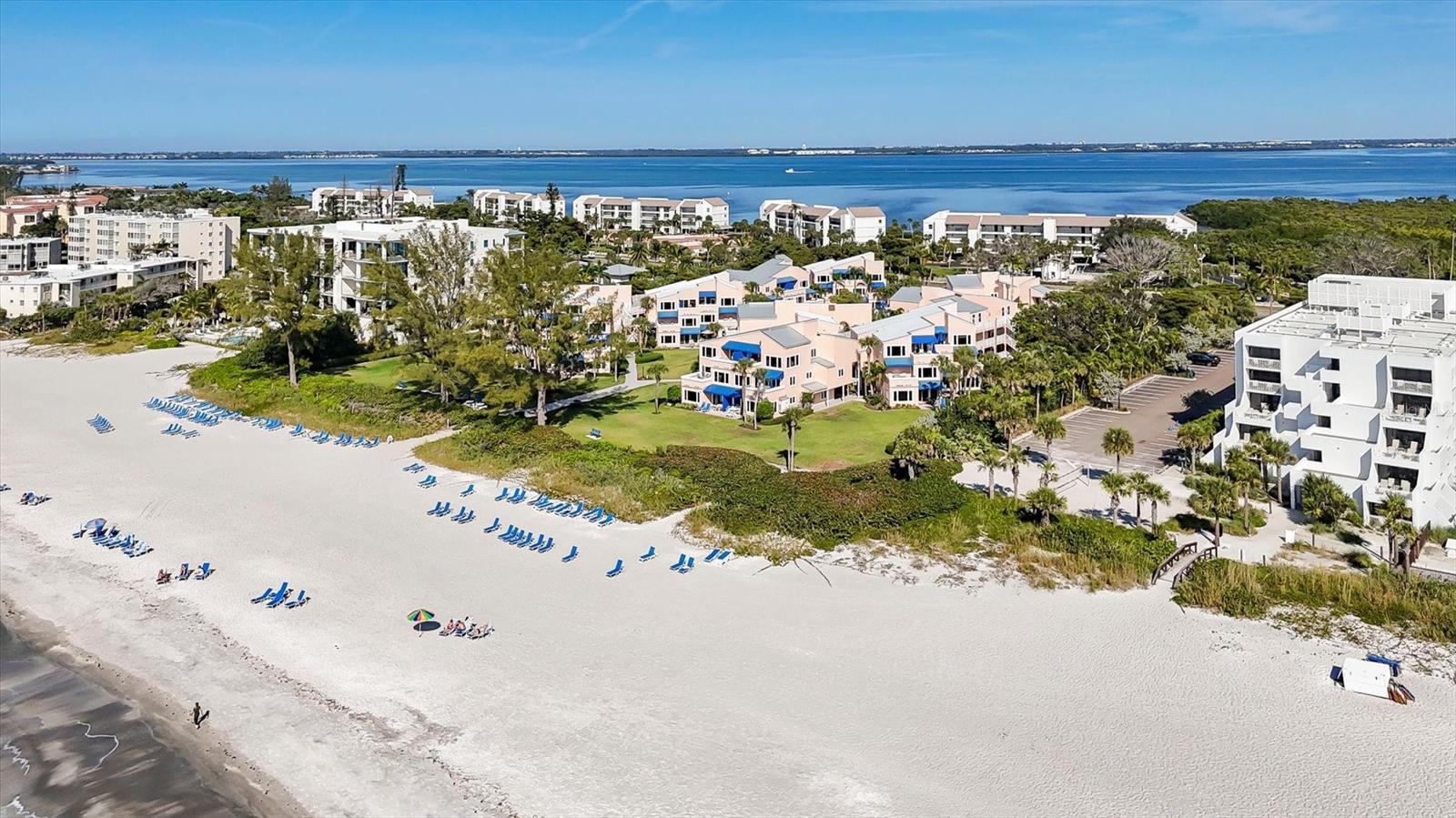 SAND CAY - Residential