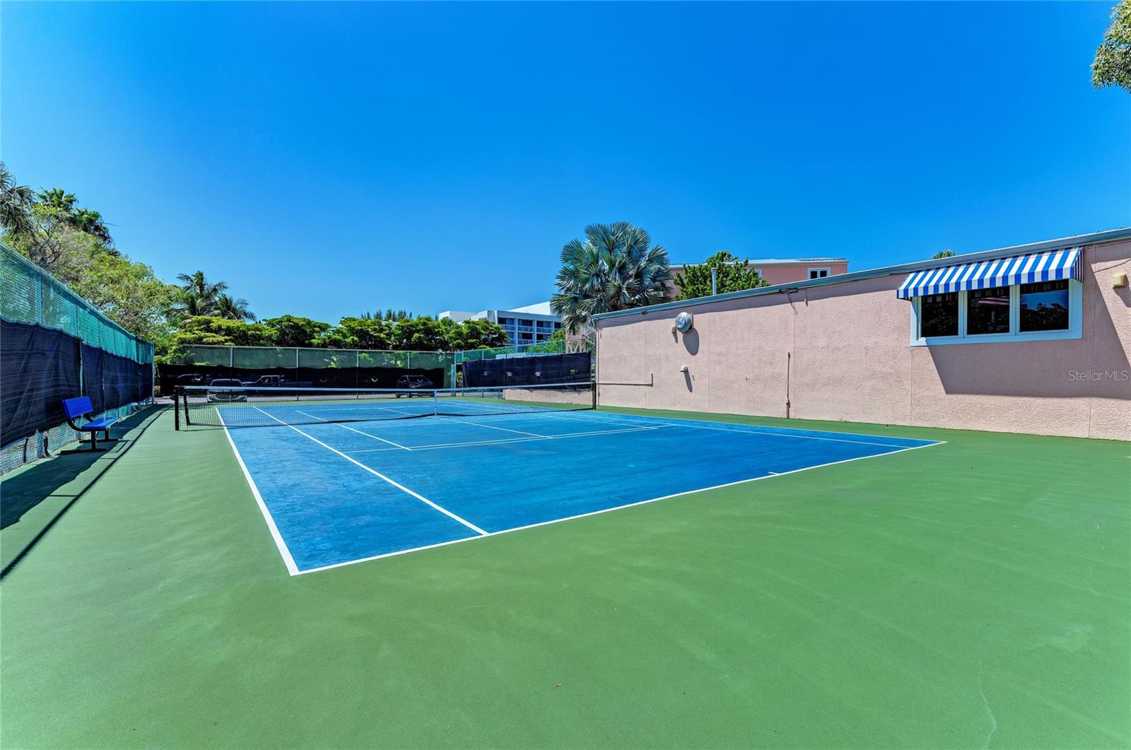 SAND CAY - Residential