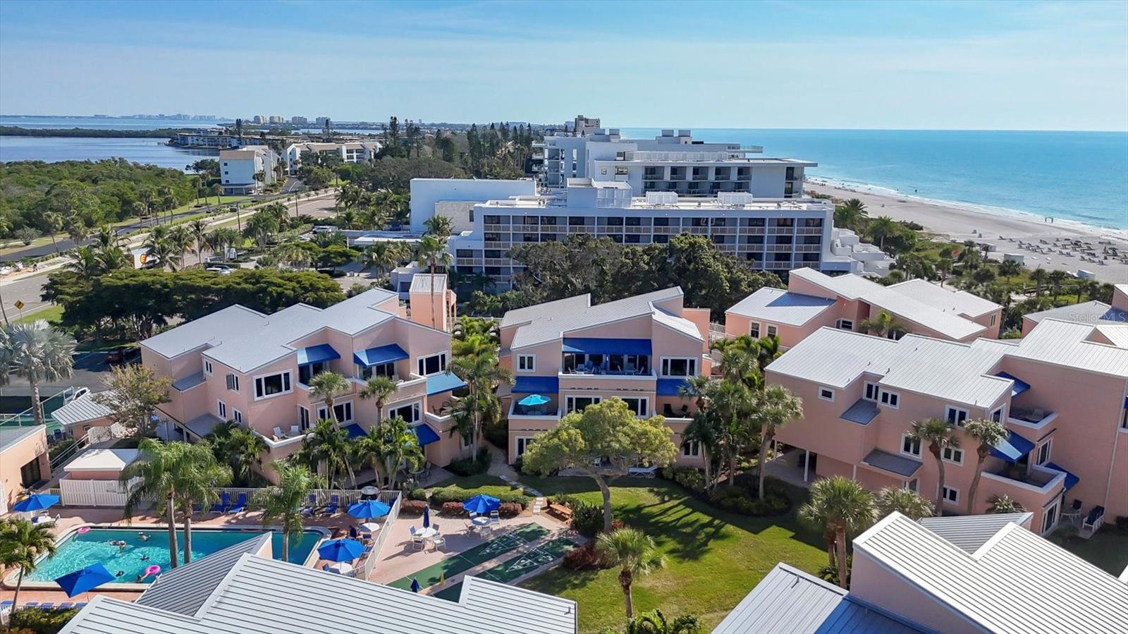 SAND CAY - Residential
