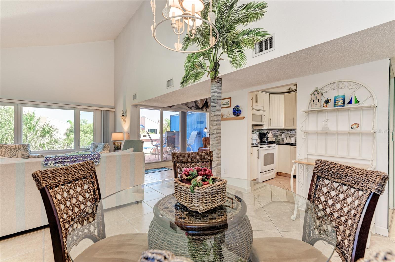 SAND CAY - Residential