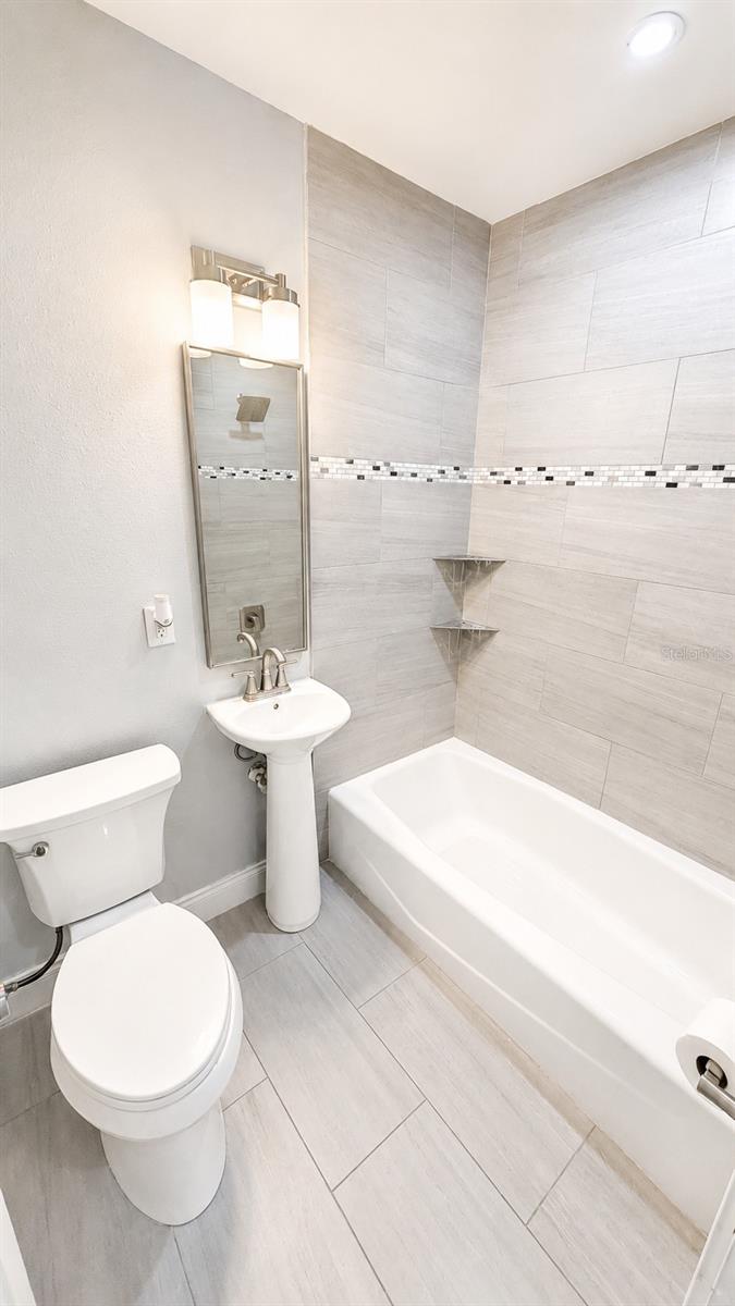 NEWTOWN HEIGHTS FIRST ADD TO - Residential Lease