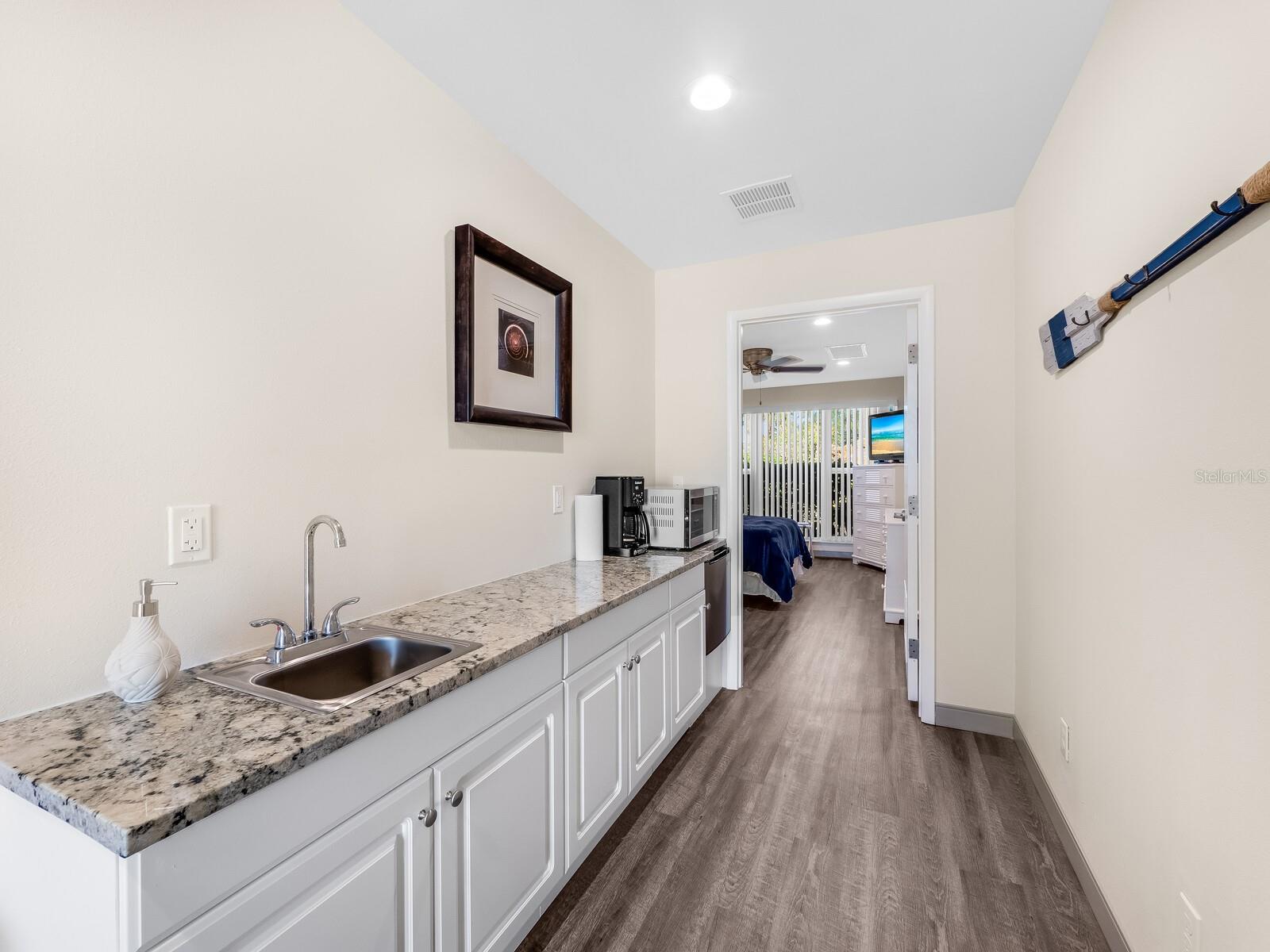 LONGBOAT KEY TOWERS - Residential