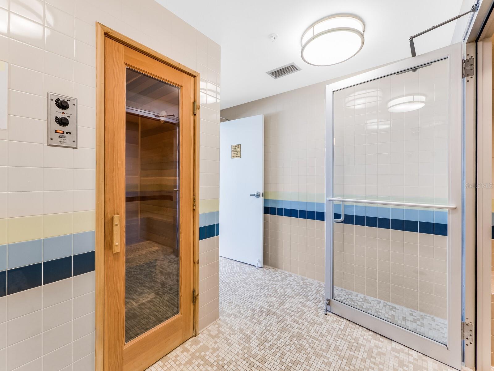 LONGBOAT KEY TOWERS - Residential
