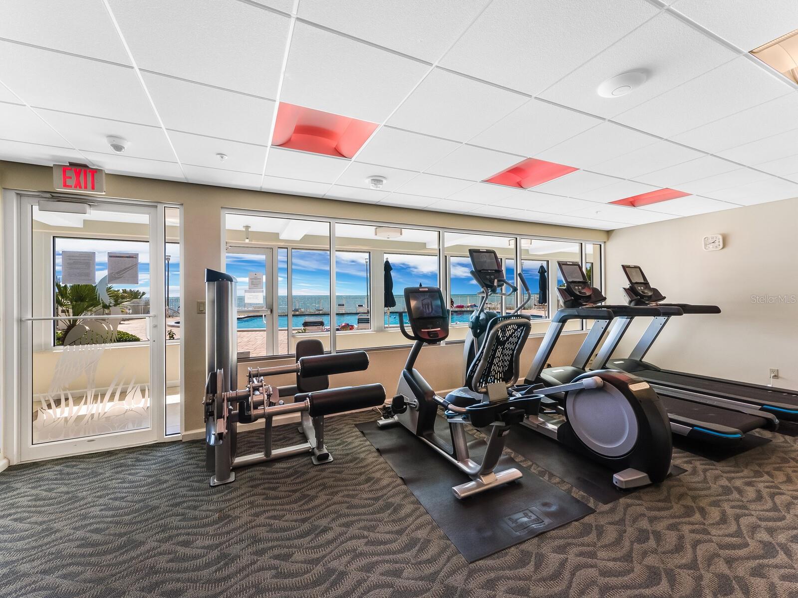 LONGBOAT KEY TOWERS - Residential