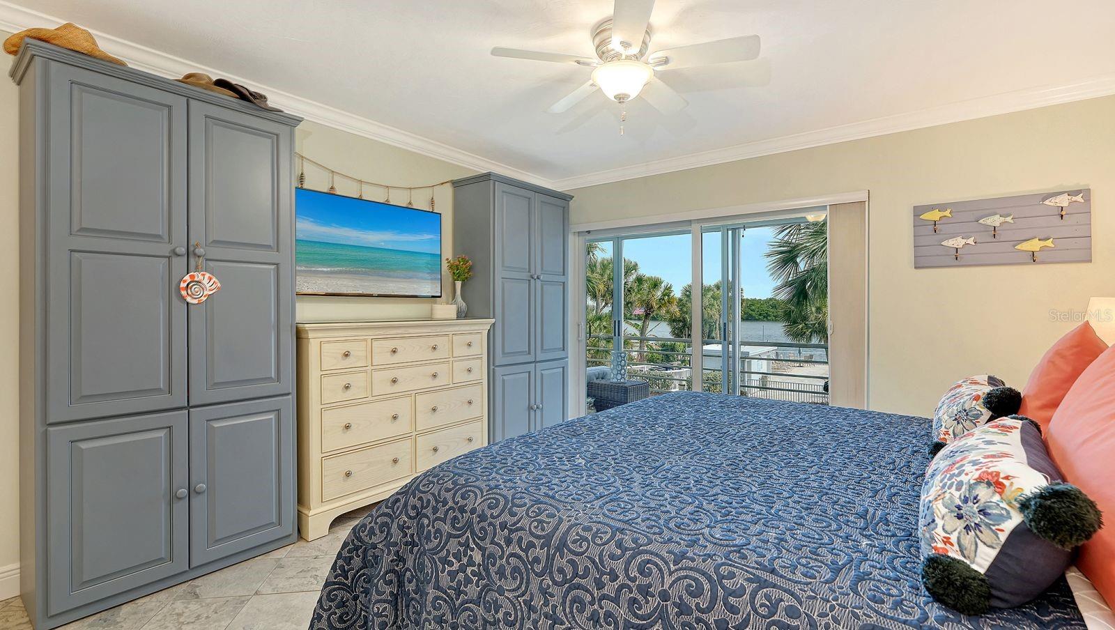 SUTTON PLACE - Residential