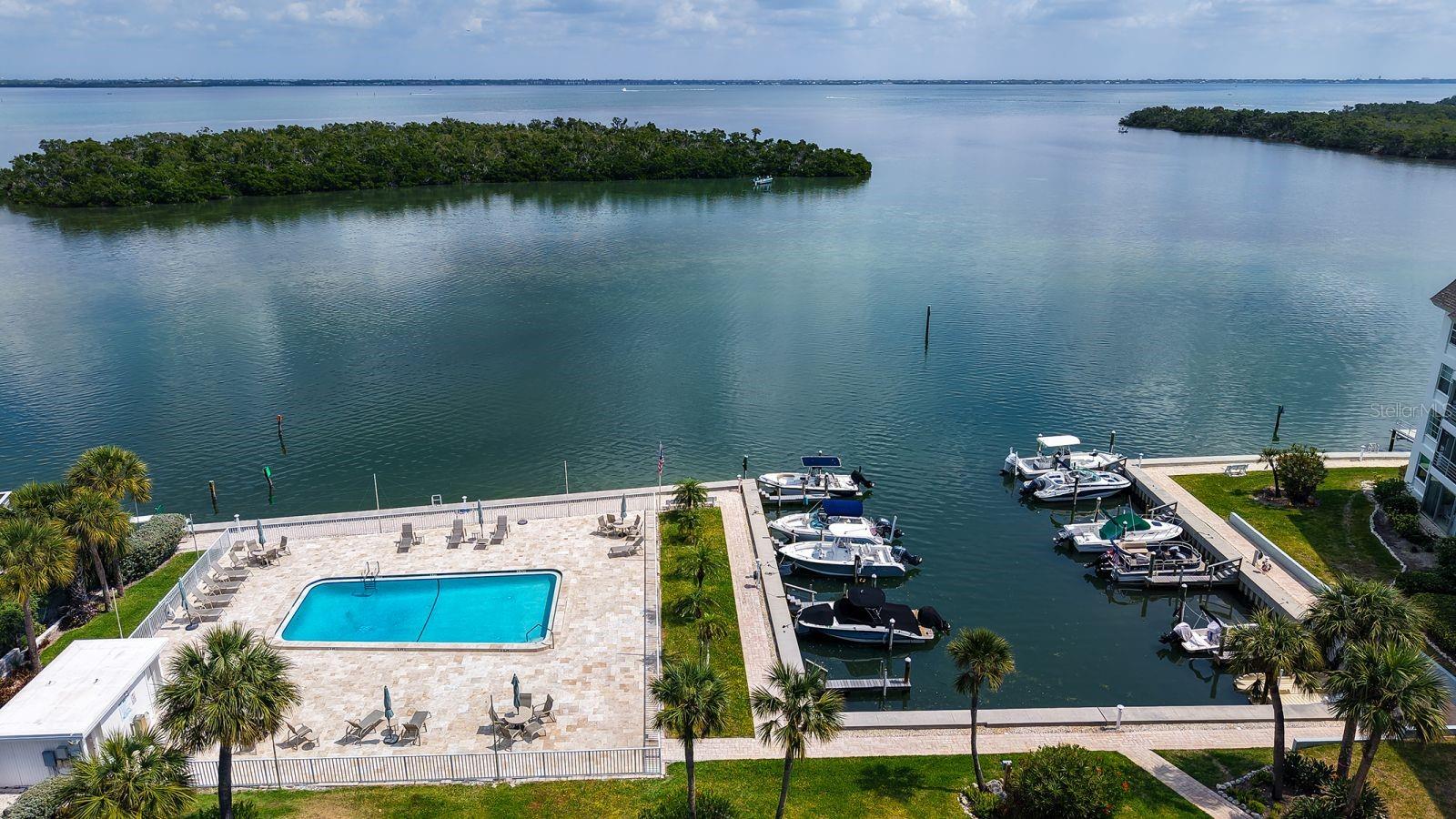 SUTTON PLACE - Residential