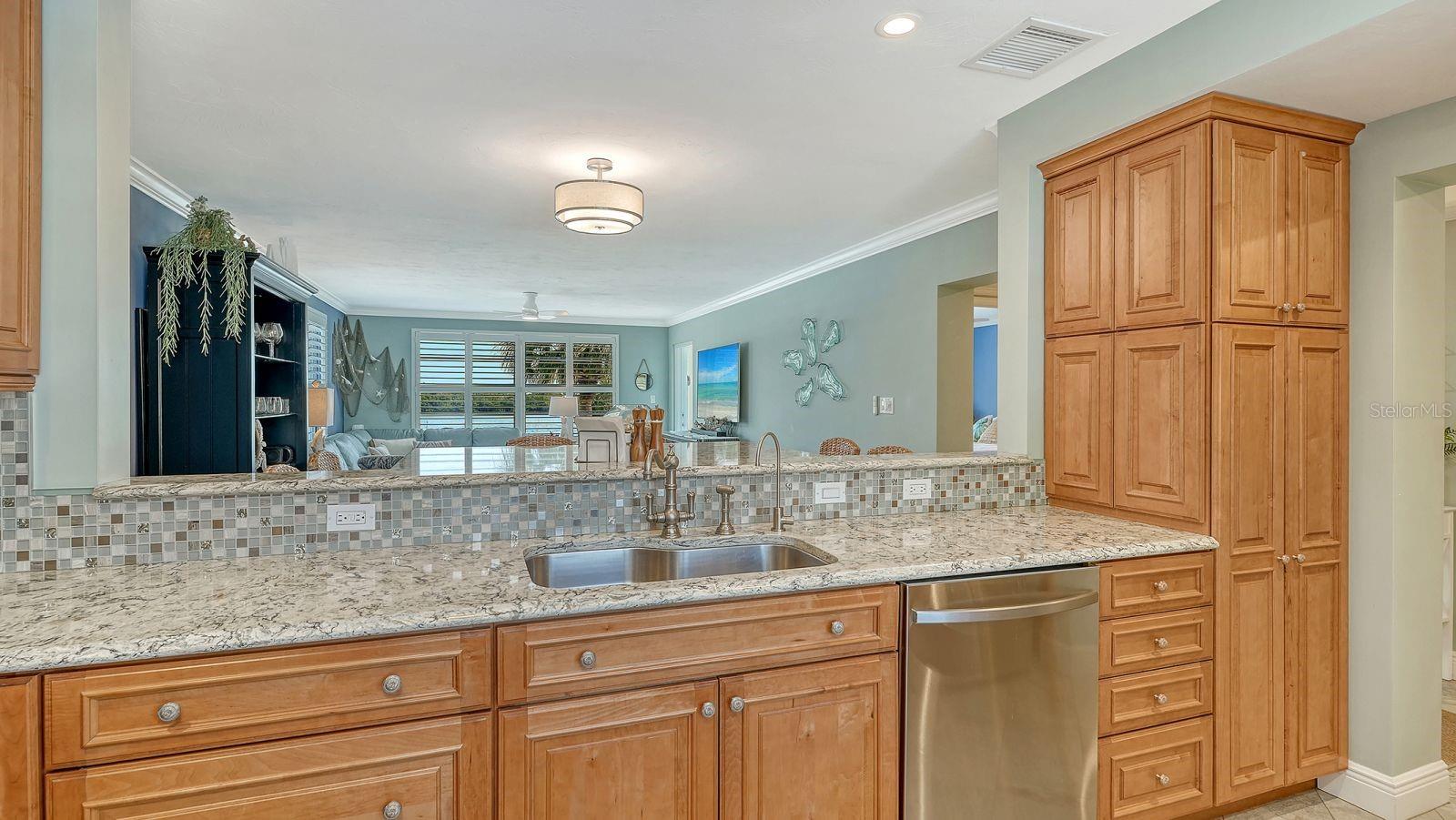 SUTTON PLACE - Residential