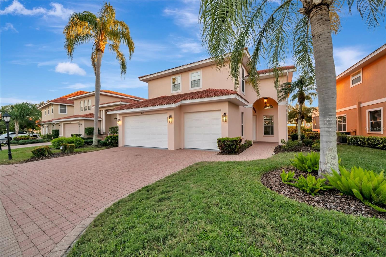 VALENCIA AT PRESTANCIA - Residential