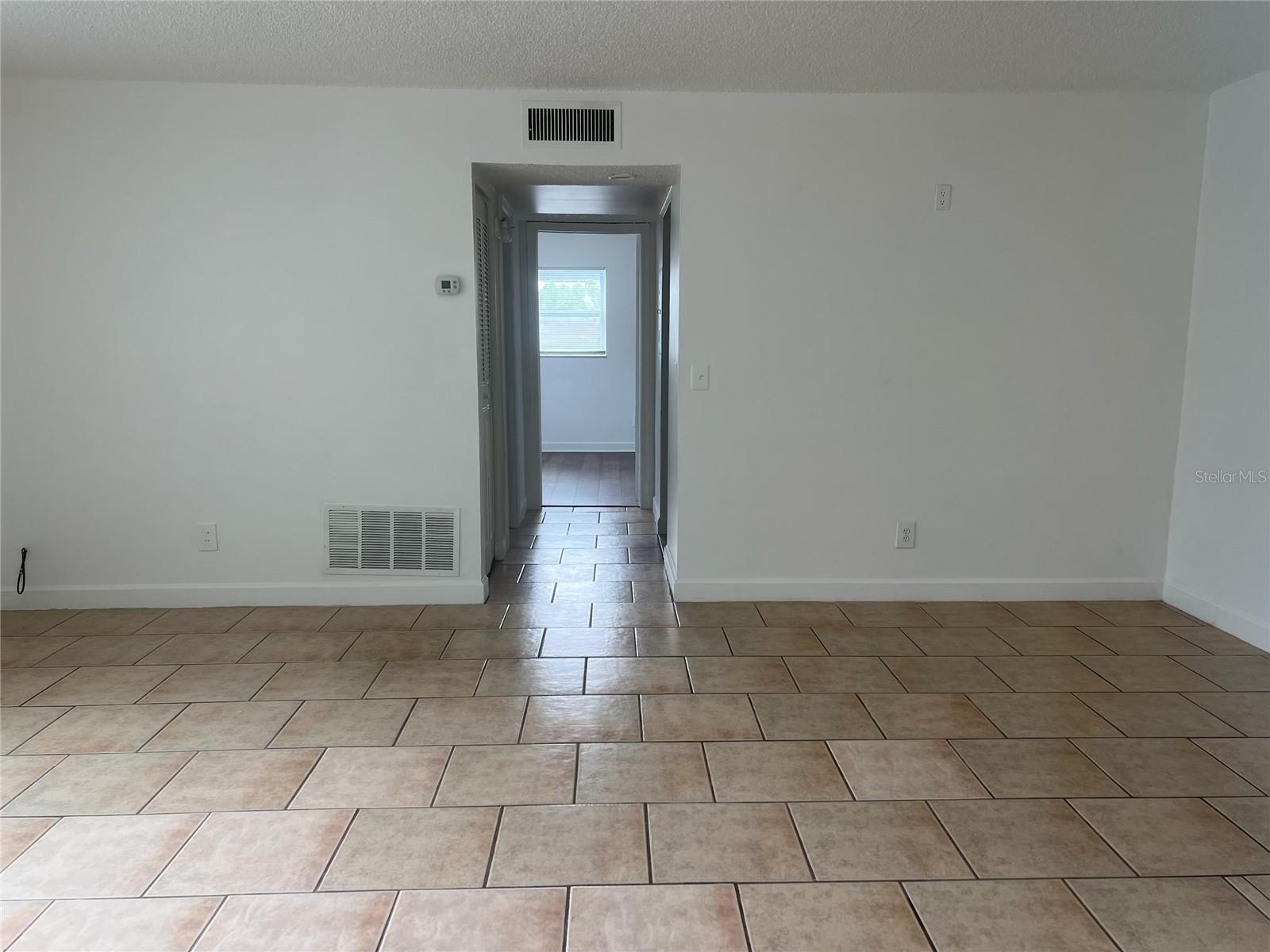 SUN-LIT SHORES SUB TRACT-B PT REP - Residential Lease
