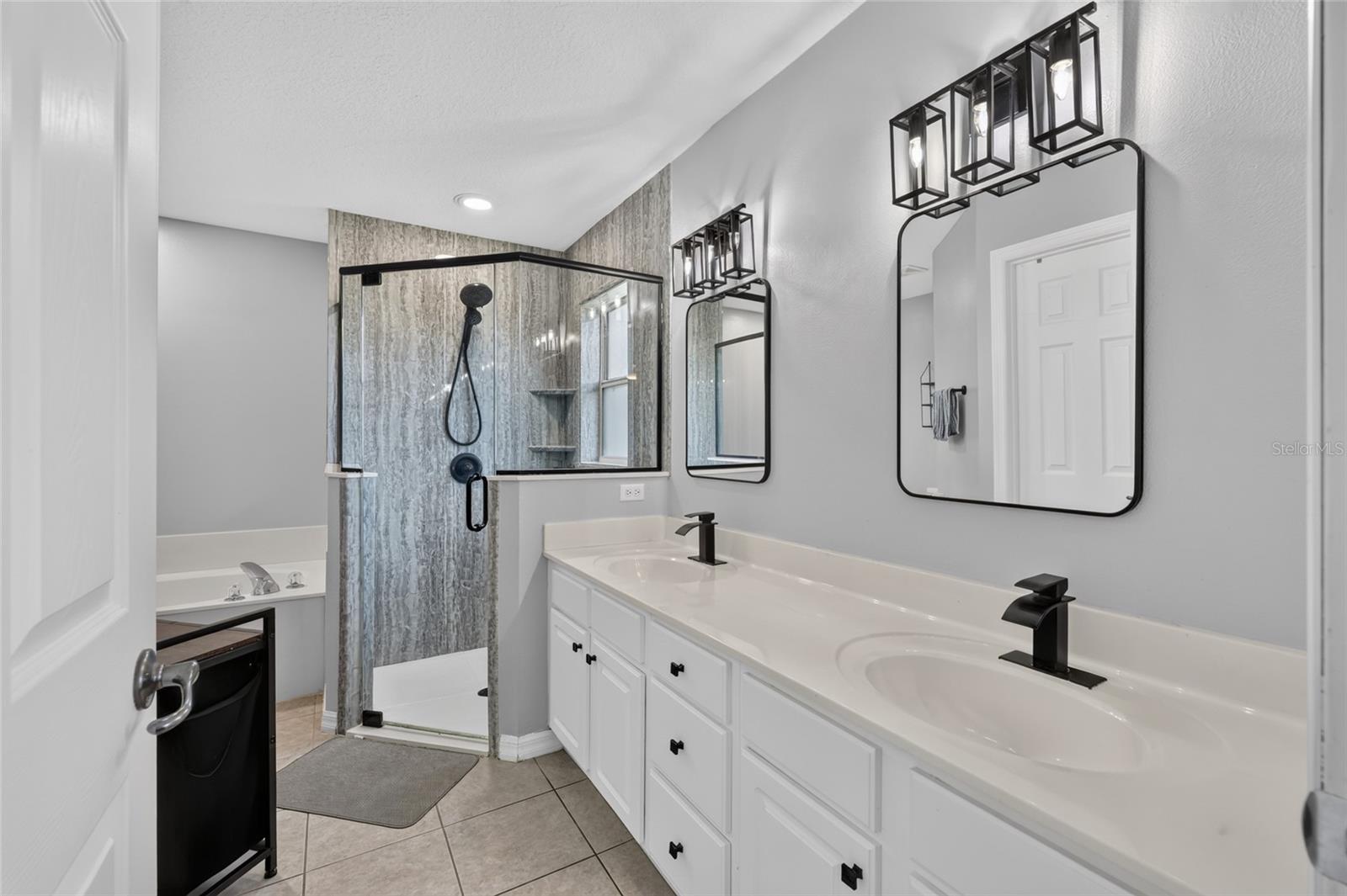 KINGSLAND COUNTRY ESTATE - Residential