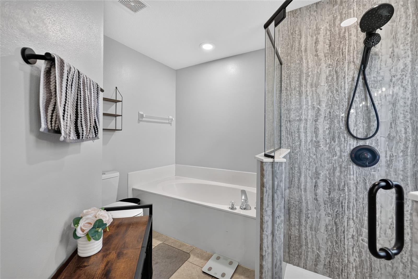 KINGSLAND COUNTRY ESTATE - Residential