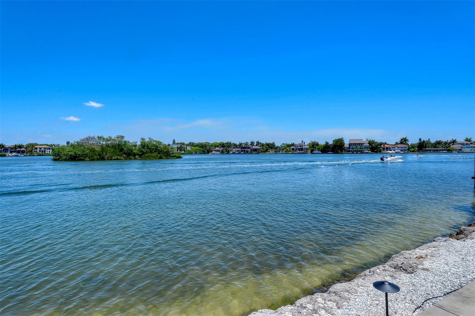 SIESTA HARBOR II - Residential