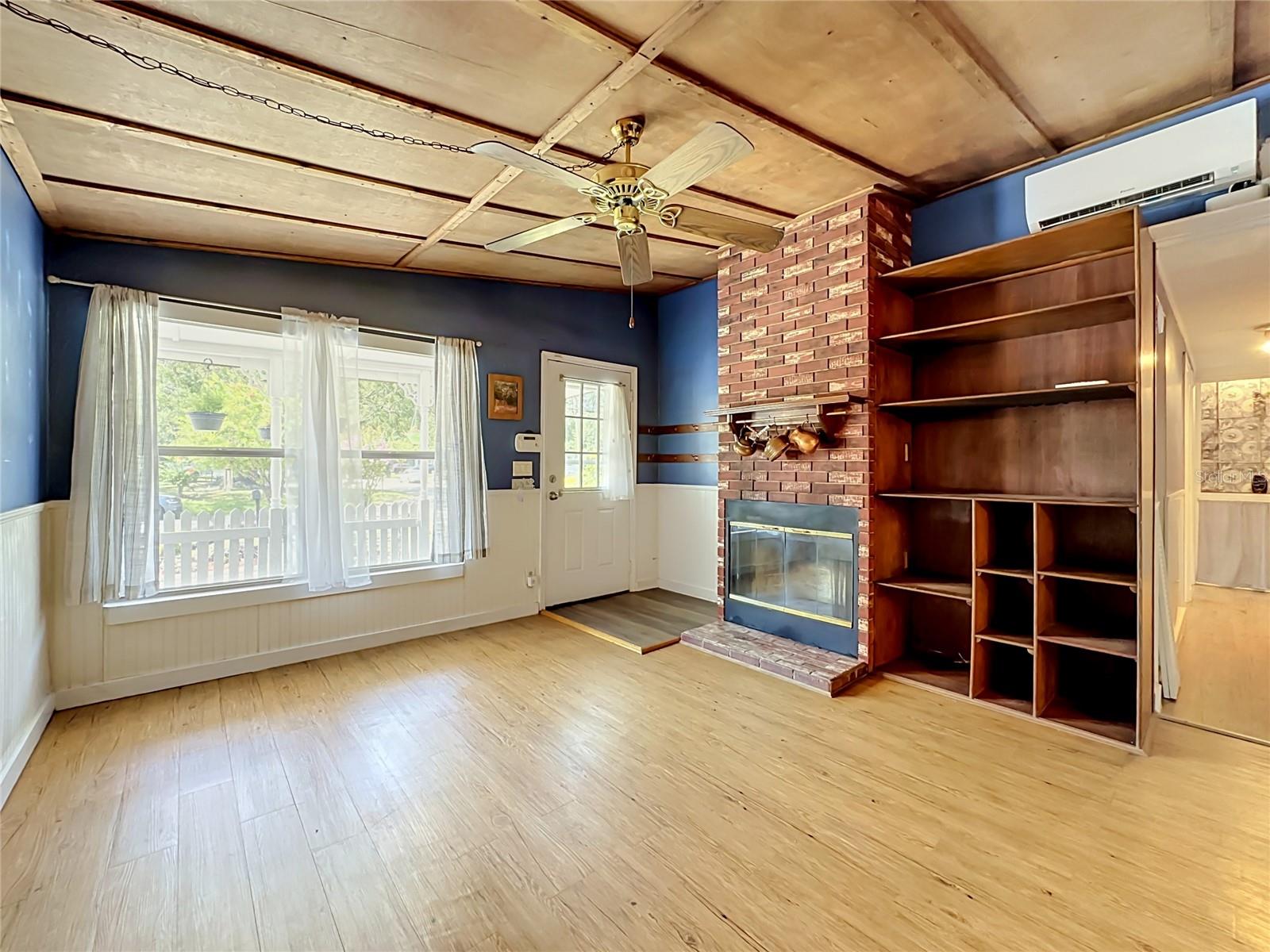 ARLINGTON EAST - Residential