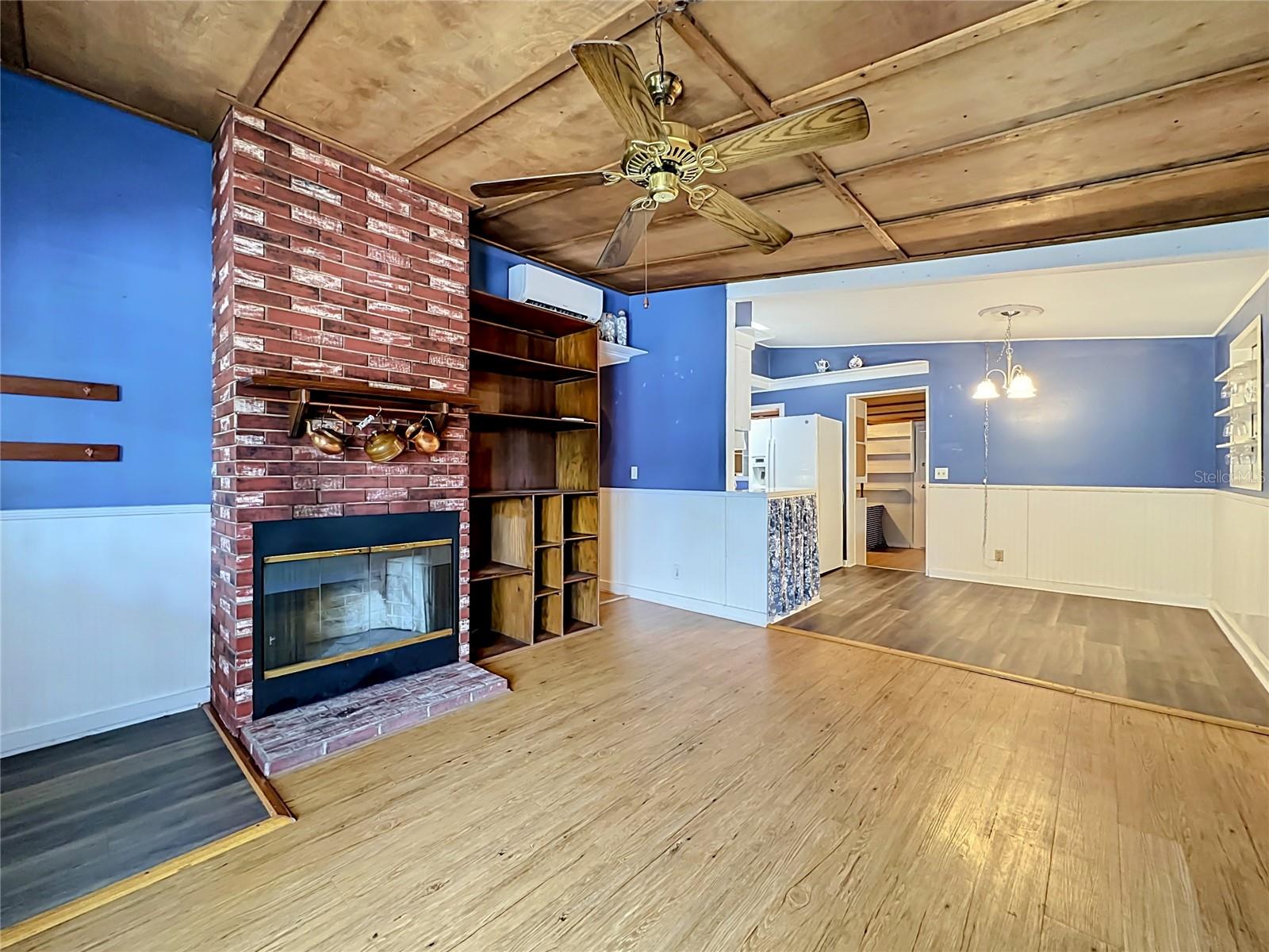 ARLINGTON EAST - Residential