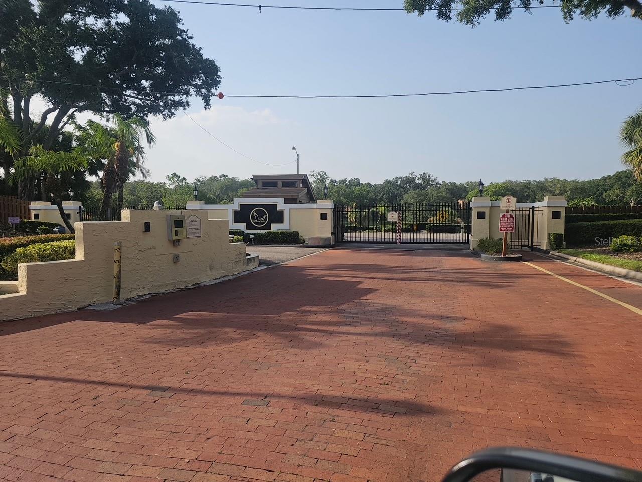 CRANES ROOST VILLAS - Residential