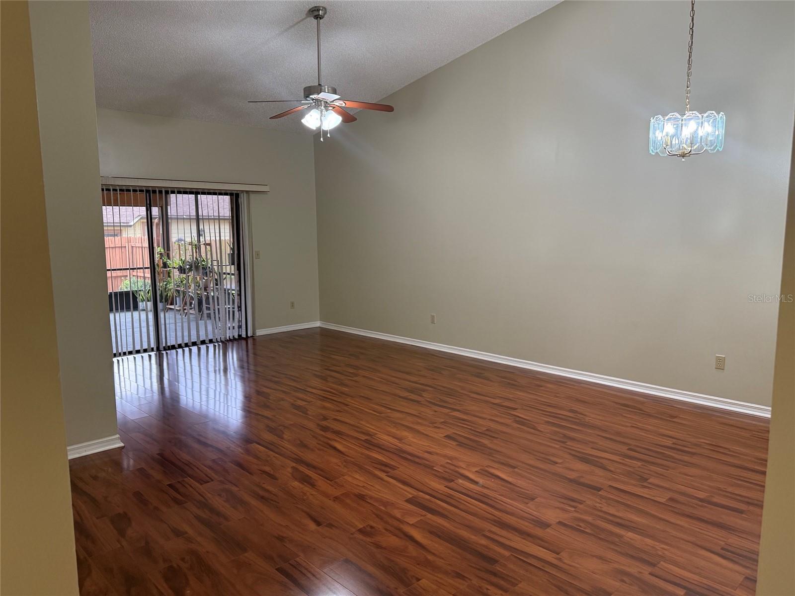 CRANES ROOST VILLAS - Residential