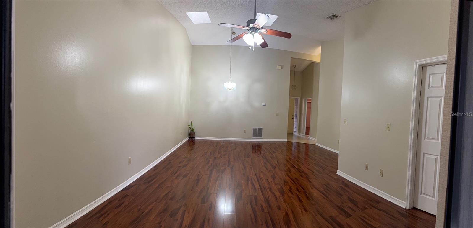 CRANES ROOST VILLAS - Residential