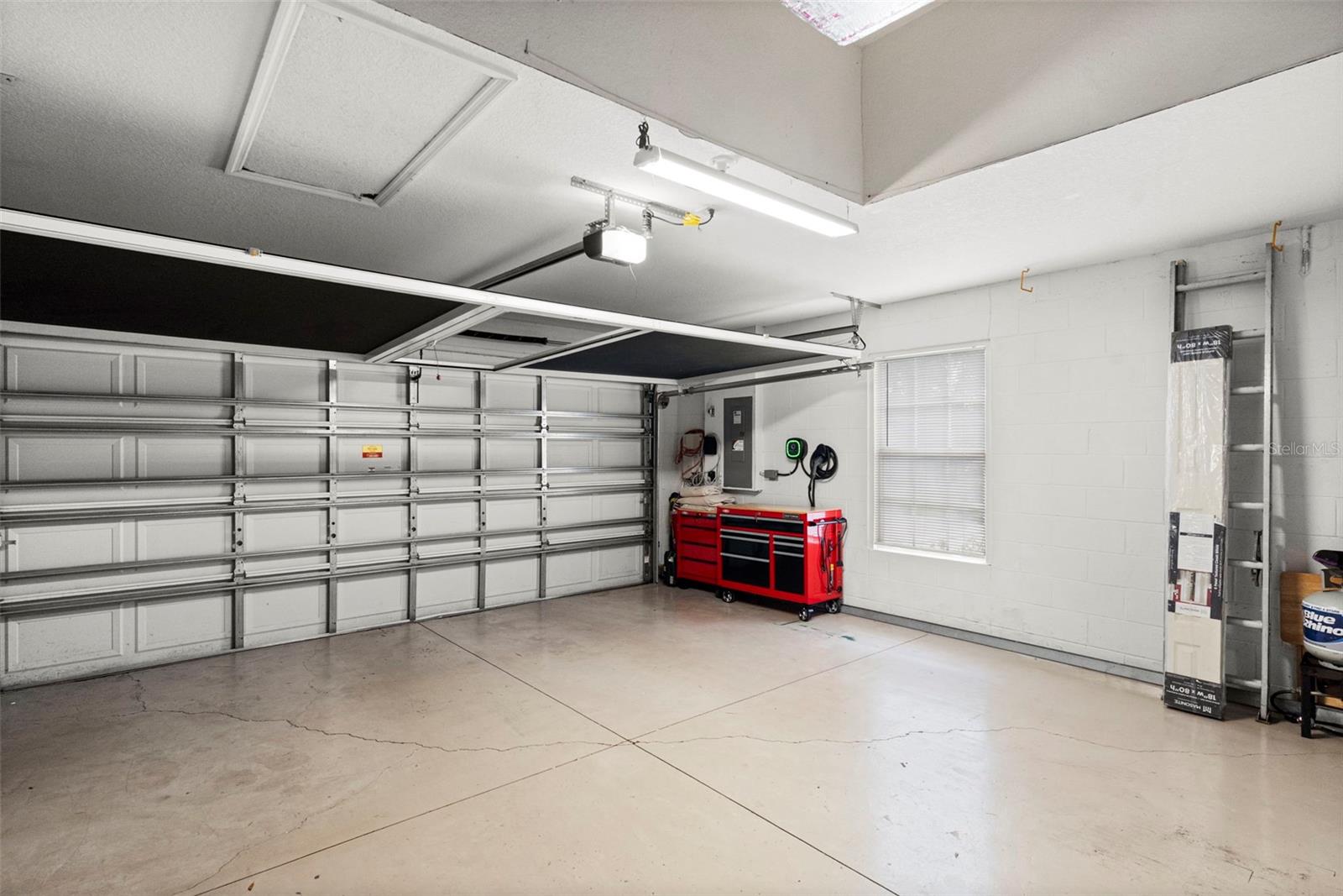 WESTMONT OAKS - Residential