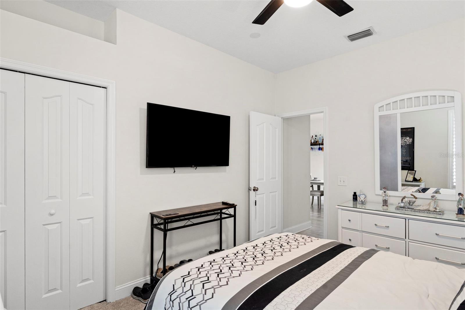 WESTMONT OAKS - Residential