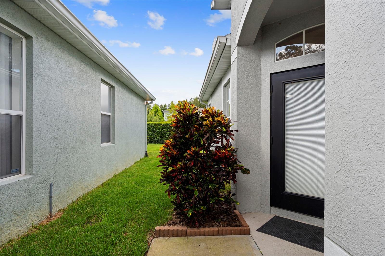 WESTMONT OAKS - Residential