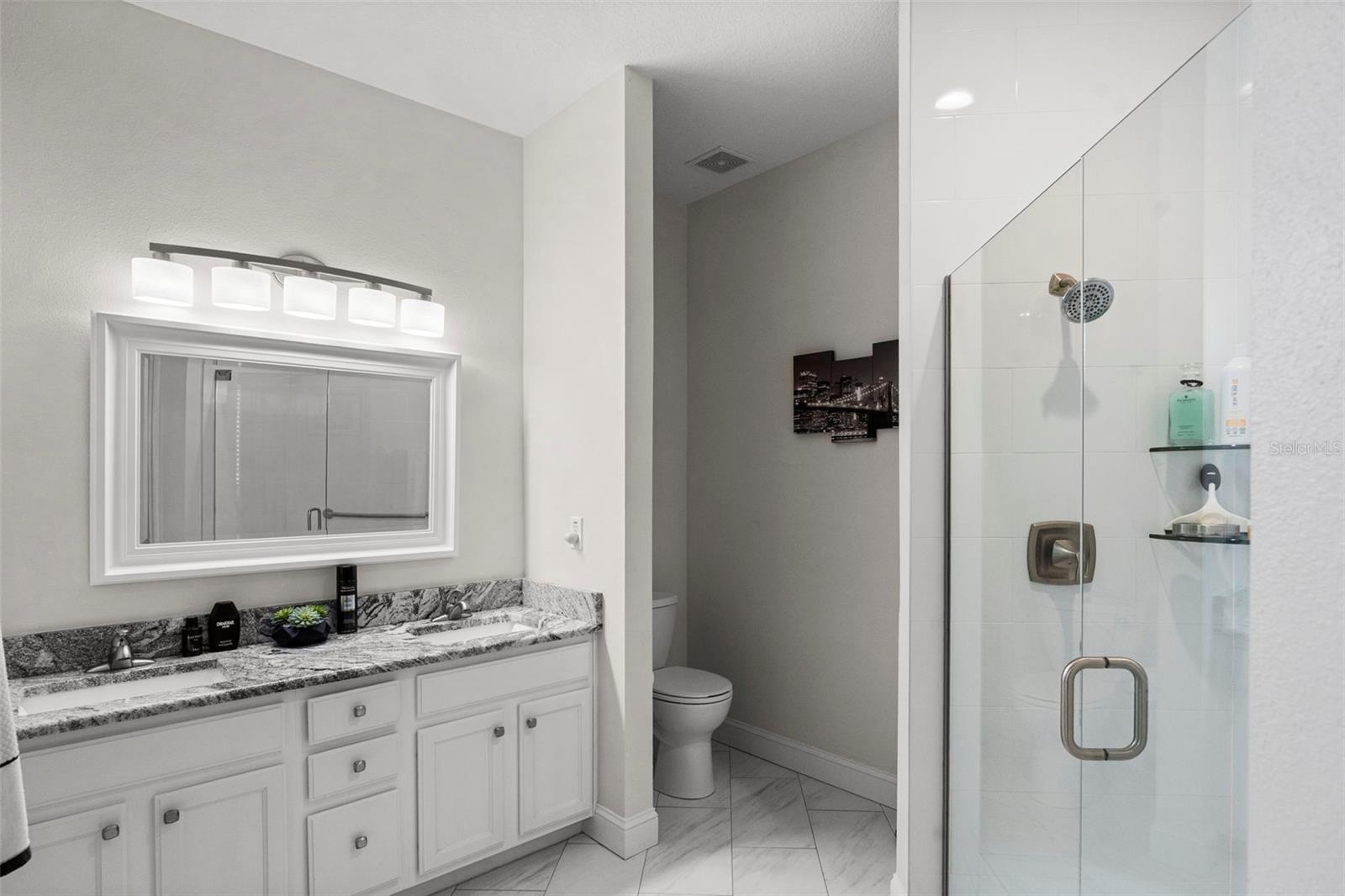 WESTMONT OAKS - Residential