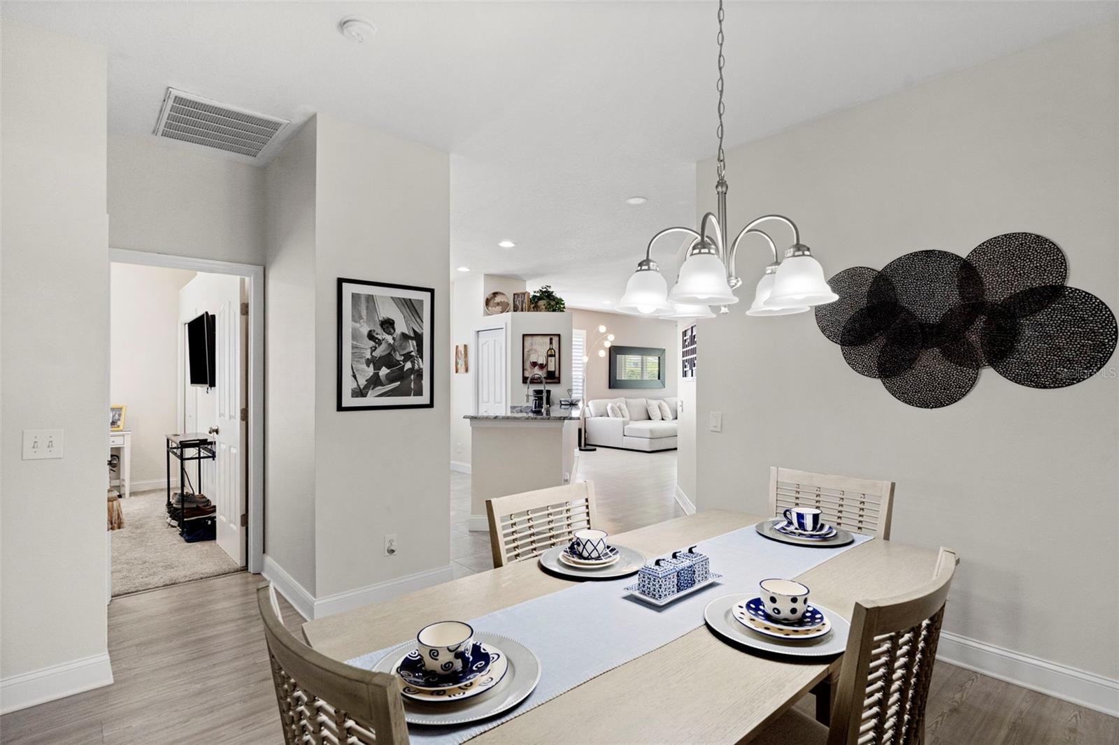 WESTMONT OAKS - Residential