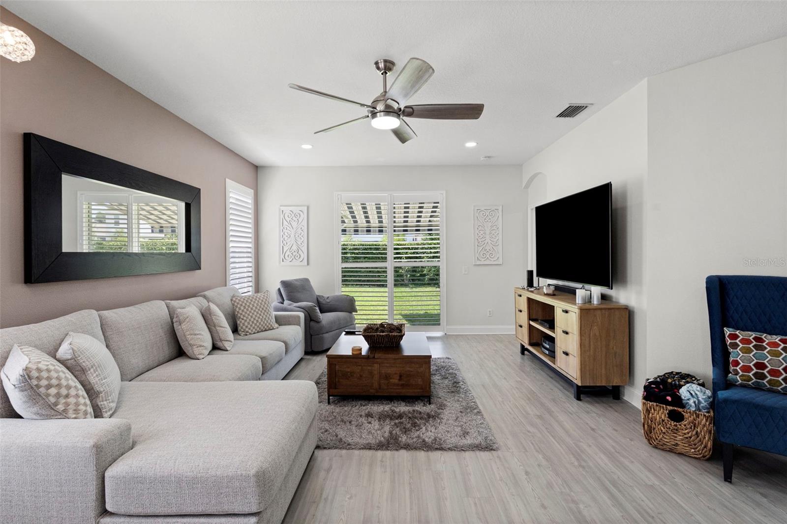 WESTMONT OAKS - Residential