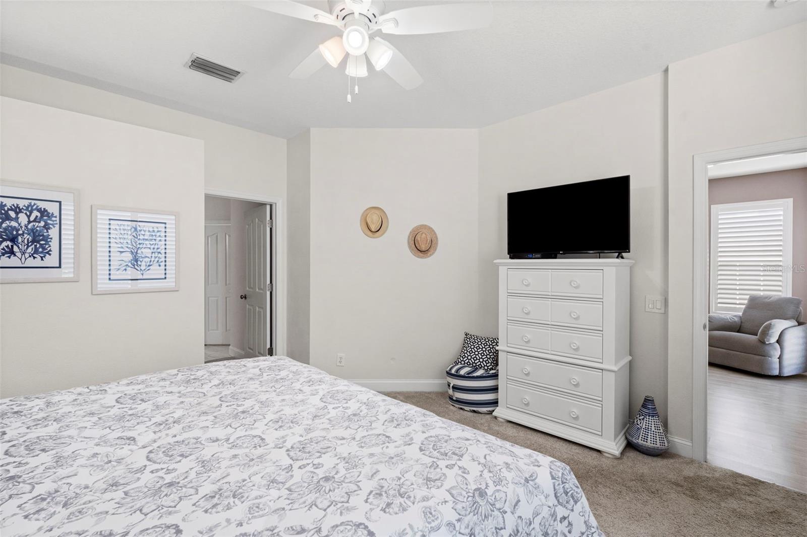 WESTMONT OAKS - Residential