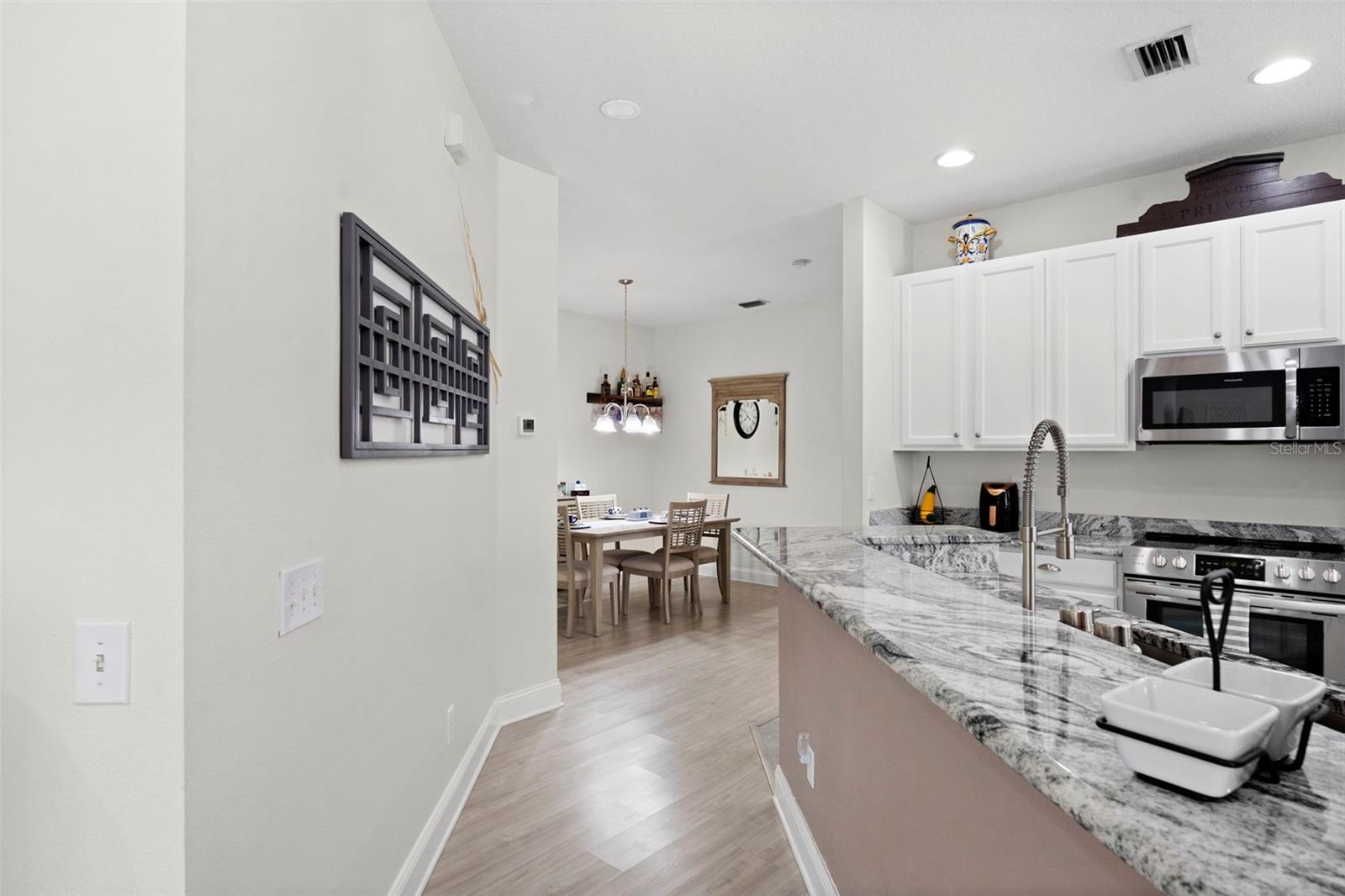 WESTMONT OAKS - Residential