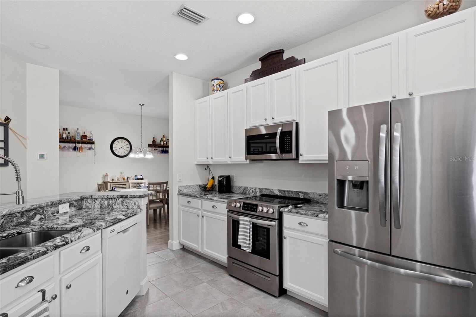 WESTMONT OAKS - Residential