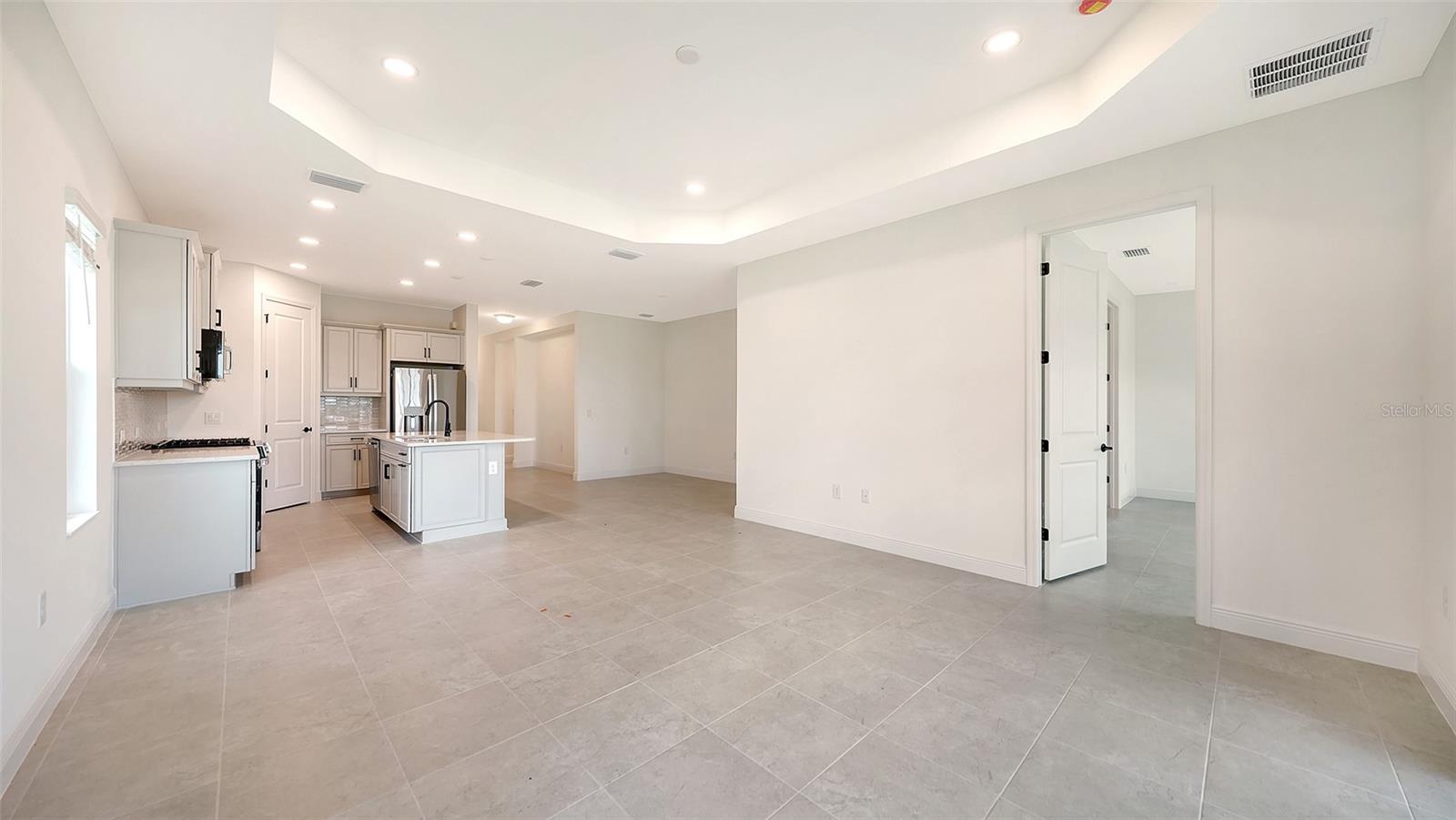 PALMERA AT WELLEN PARK PHASES 1A, 1B, 1C & 1D - Residential