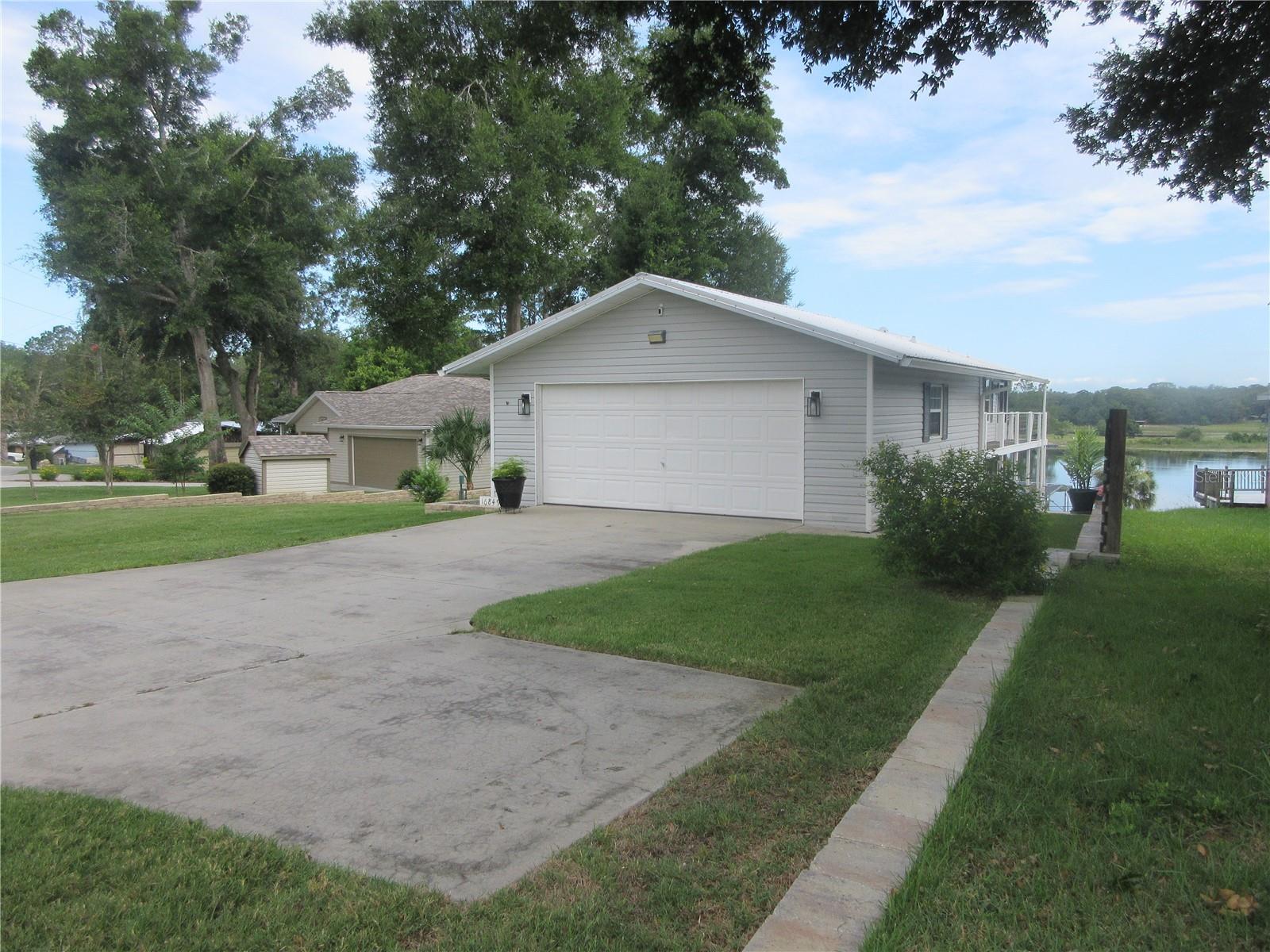 WOODS & LAKES - Residential